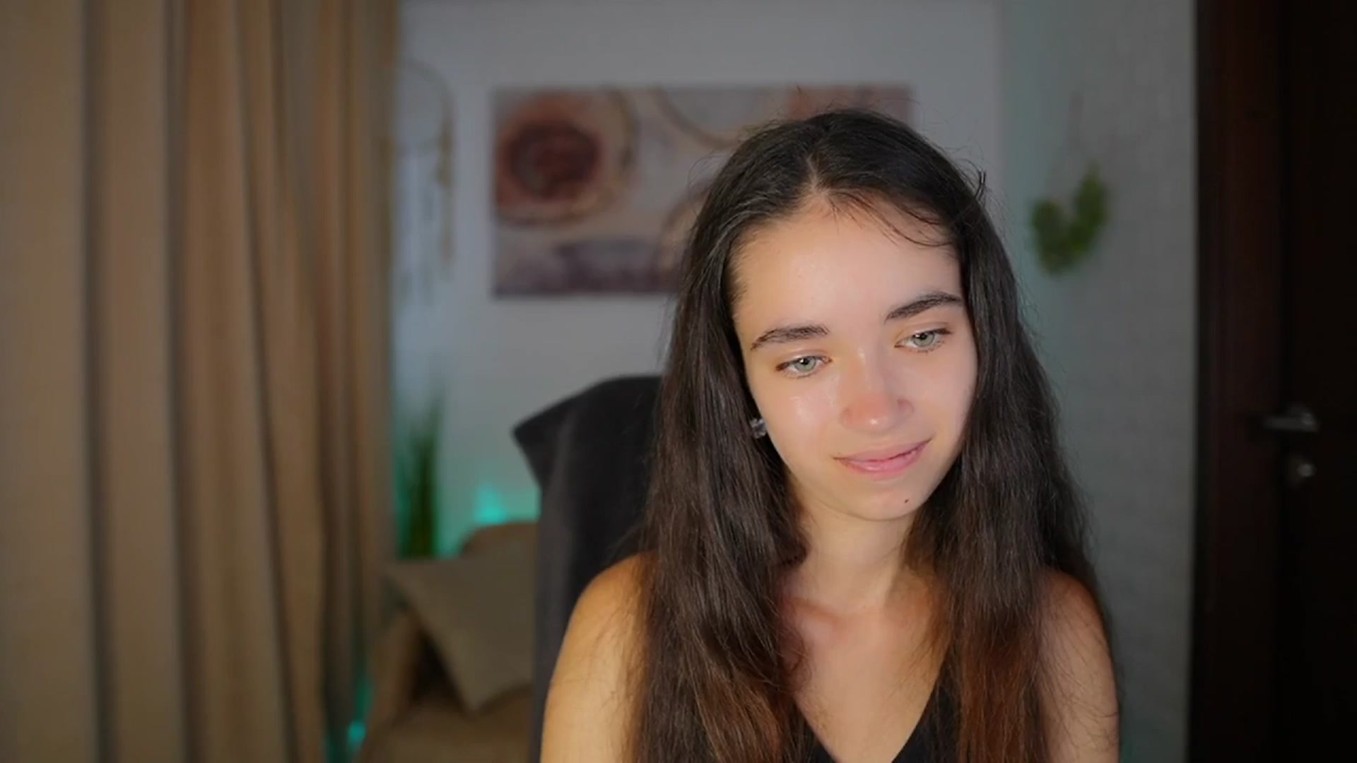 Gallery image thumbnail from Gia_Paige18's myfreecams stream on, 08/26/2024, 09:32 image 13 of 20