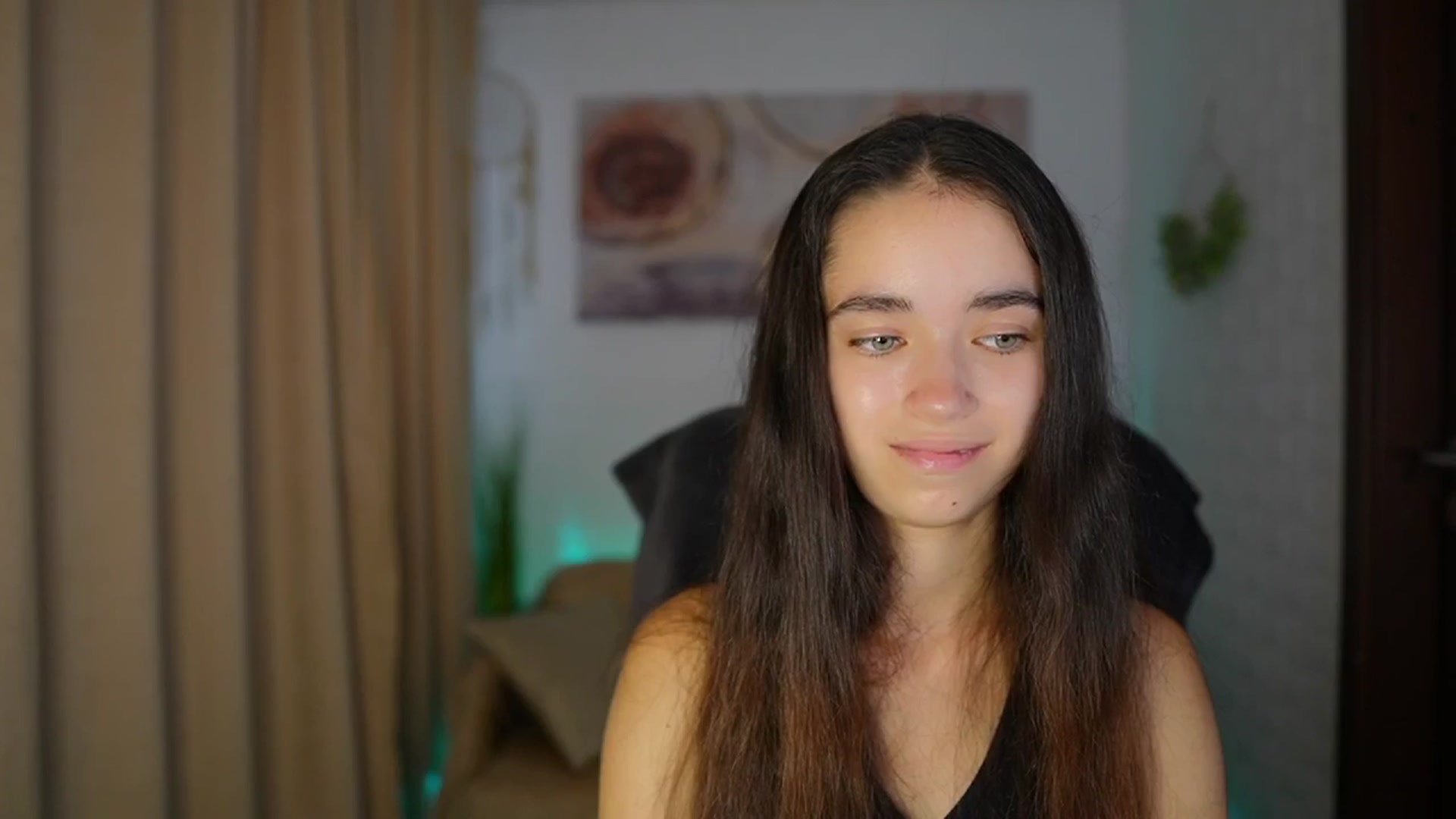 Gallery image thumbnail from Gia_Paige18's myfreecams stream on, 08/26/2024, 11:17 image 13 of 20