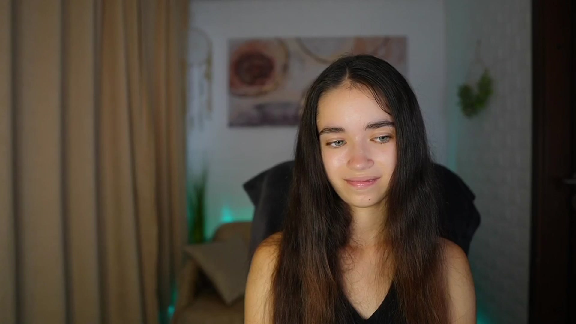 Gallery image thumbnail from Gia_Paige18's myfreecams stream on, 08/26/2024, 11:17 image 10 of 20