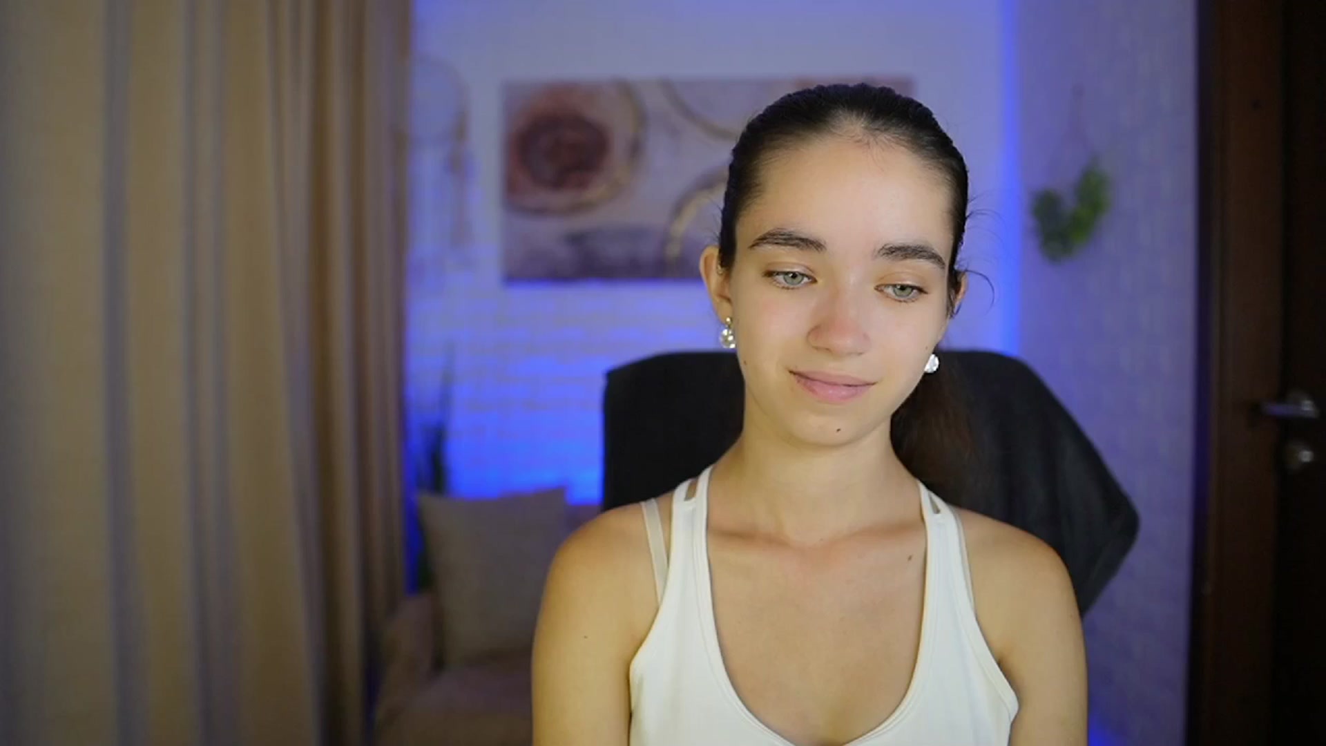 Gallery image thumbnail from Gia_Paige18's myfreecams stream on, 08/28/2024, 10:50 image 1 of 20