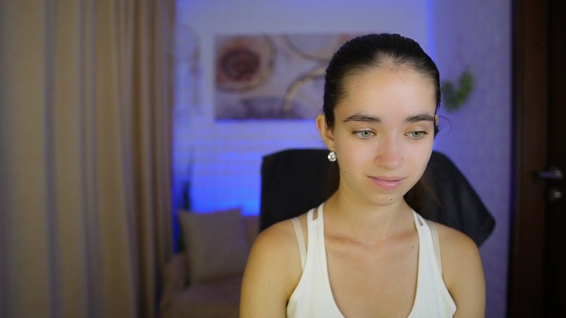 Gallery image thumbnail from Gia_Paige18's myfreecams stream on, 08/28/2024, 10:50 image 10 of 20