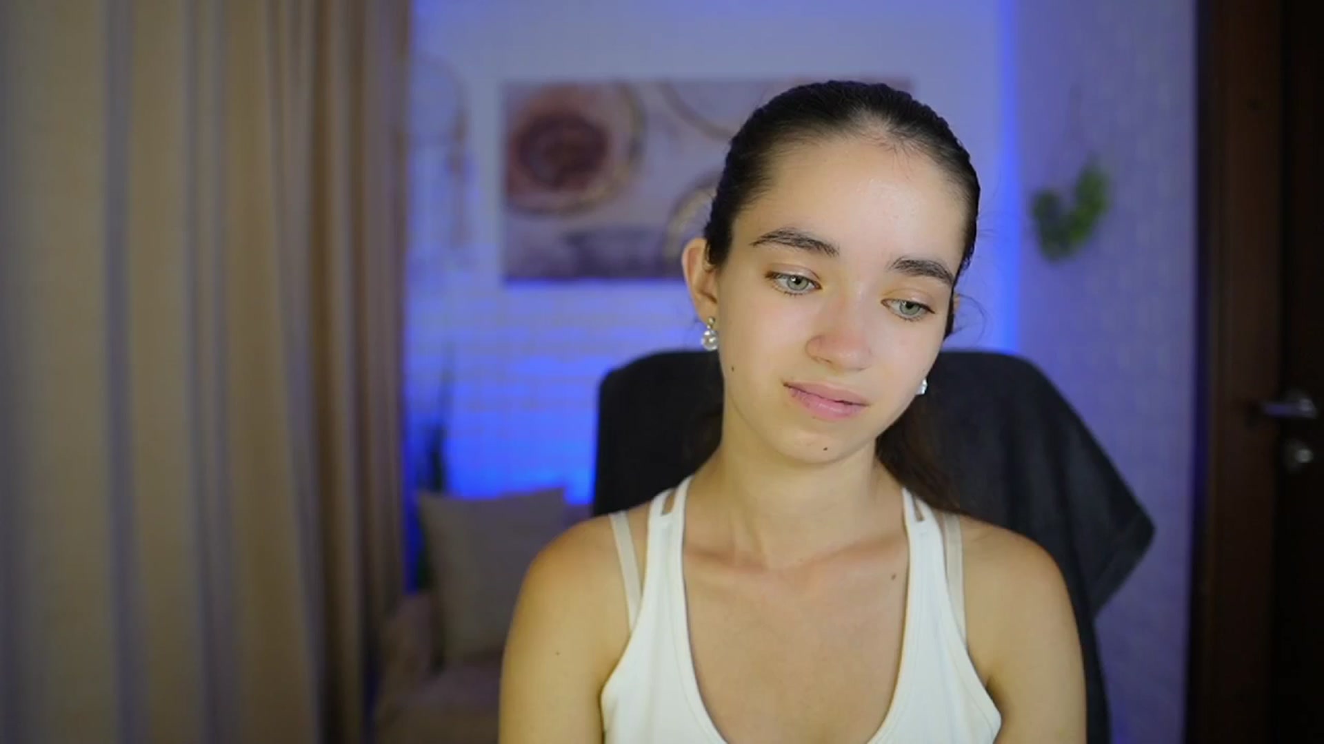 Gallery image thumbnail from Gia_Paige18's myfreecams stream on, 08/28/2024, 10:50 image 16 of 20