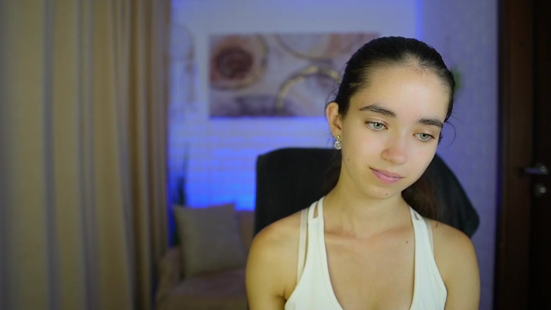 Gallery image thumbnail from Gia_Paige18's myfreecams stream on, 08/28/2024, 13:03 image 6 of 20