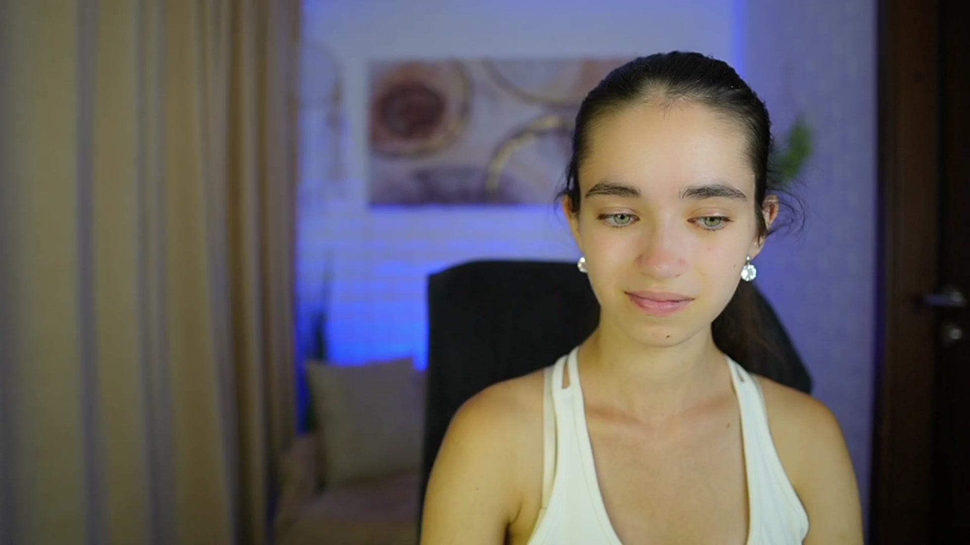 Gallery image thumbnail from Gia_Paige18's myfreecams stream on, 08/28/2024, 13:03 image 1 of 20