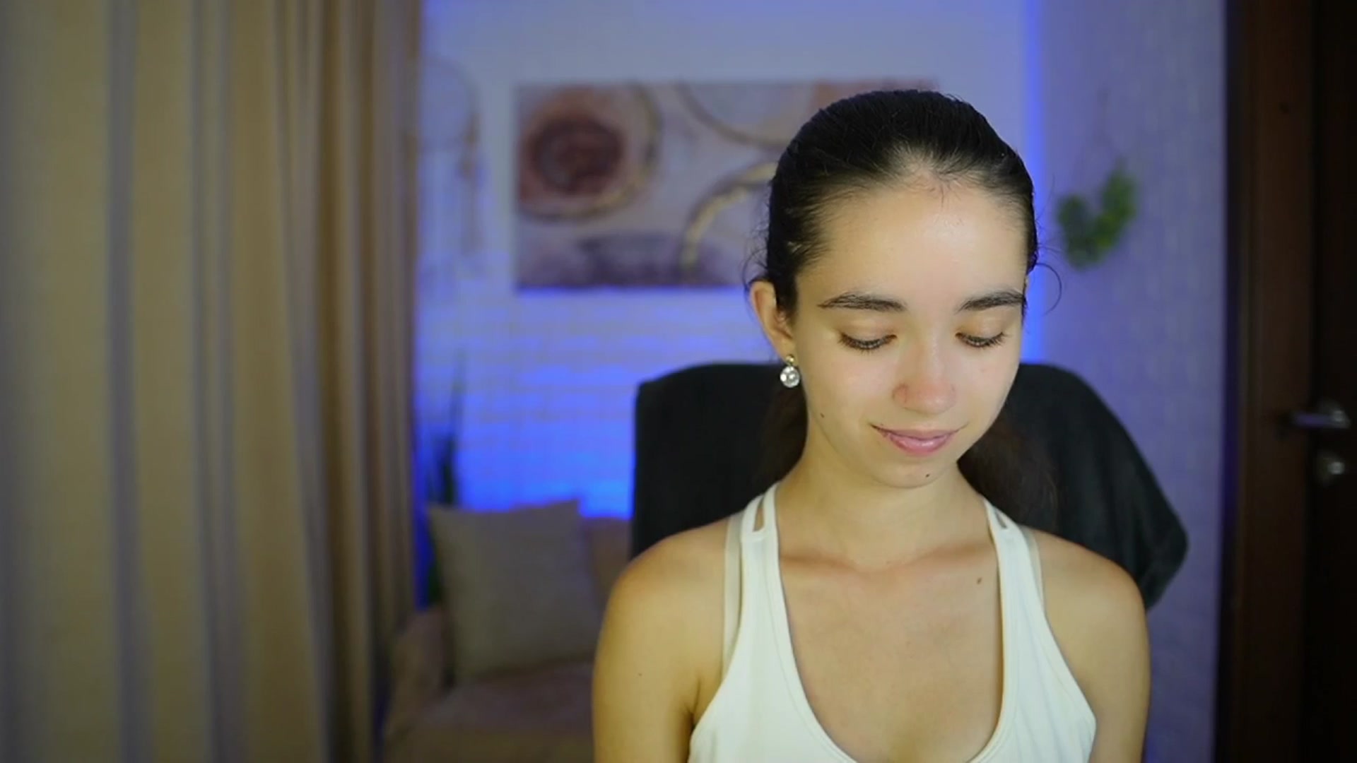 Gallery image thumbnail from Gia_Paige18's myfreecams stream on, 08/28/2024, 13:03 image 5 of 20