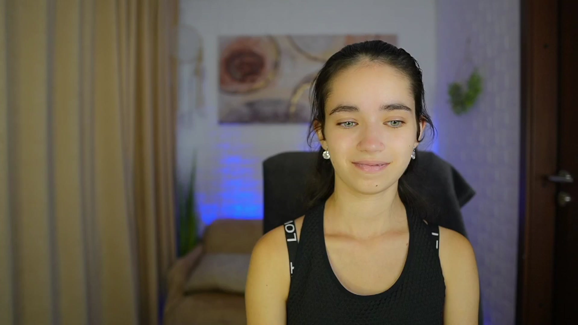 Gallery image thumbnail from Gia_Paige18's myfreecams stream on, 09/03/2024, 08:36 image 9 of 20