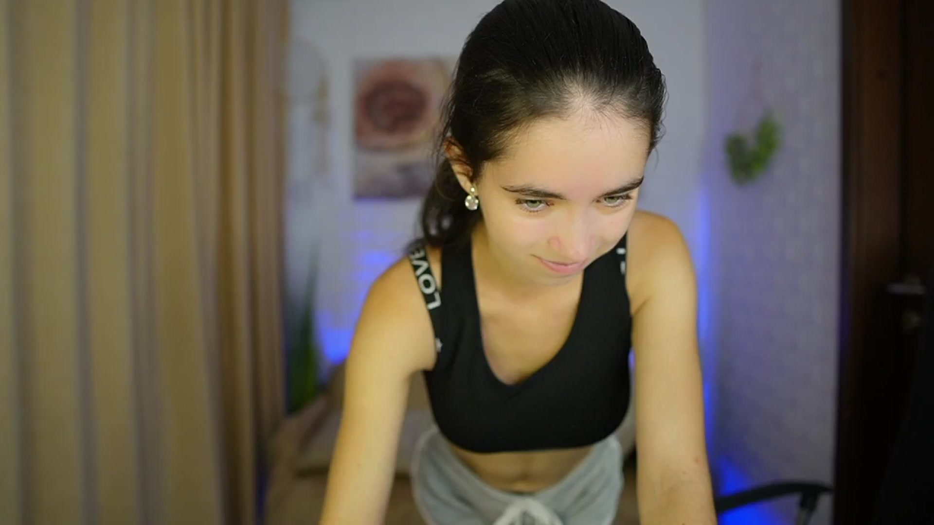 Gallery image thumbnail from Gia_Paige18's myfreecams stream on, 09/03/2024, 08:36 image 3 of 20