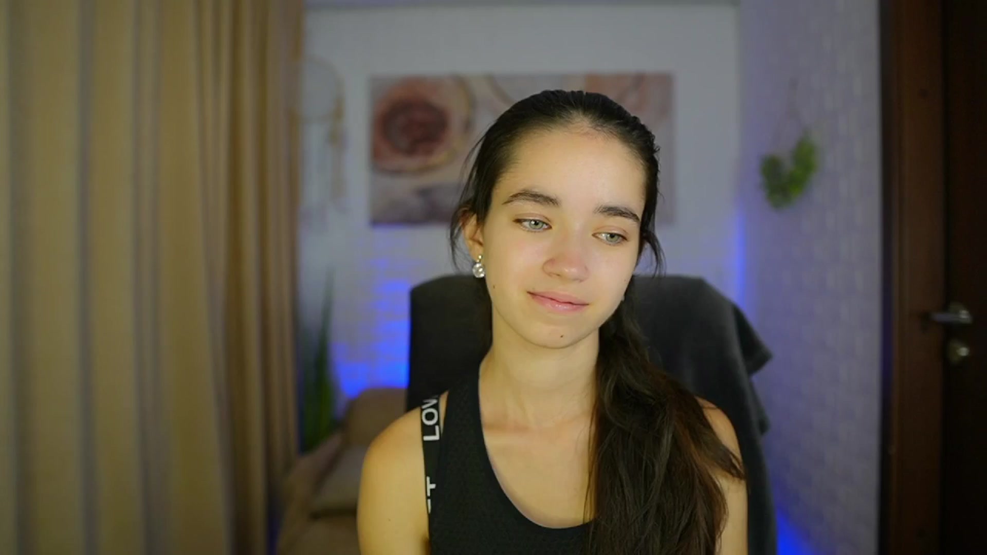 Gallery image thumbnail from Gia_Paige18's myfreecams stream on, 09/03/2024, 10:17 image 6 of 20