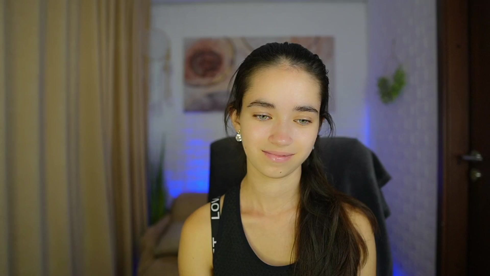 Gallery image thumbnail from Gia_Paige18's myfreecams stream on, 09/03/2024, 10:17 image 12 of 20