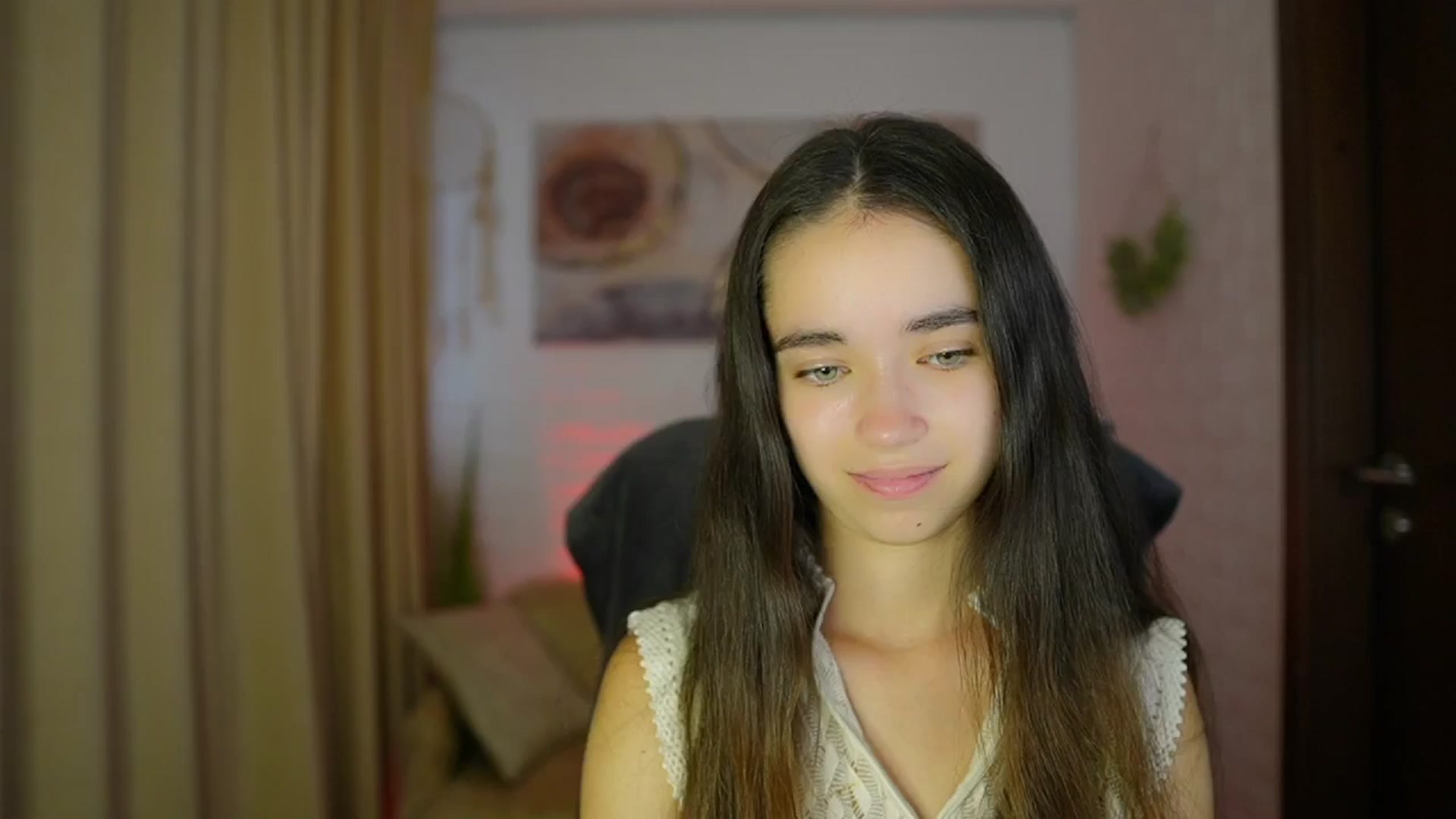 Gallery image thumbnail from Gia_Paige18's myfreecams stream on, 09/04/2024, 11:32 image 1 of 20