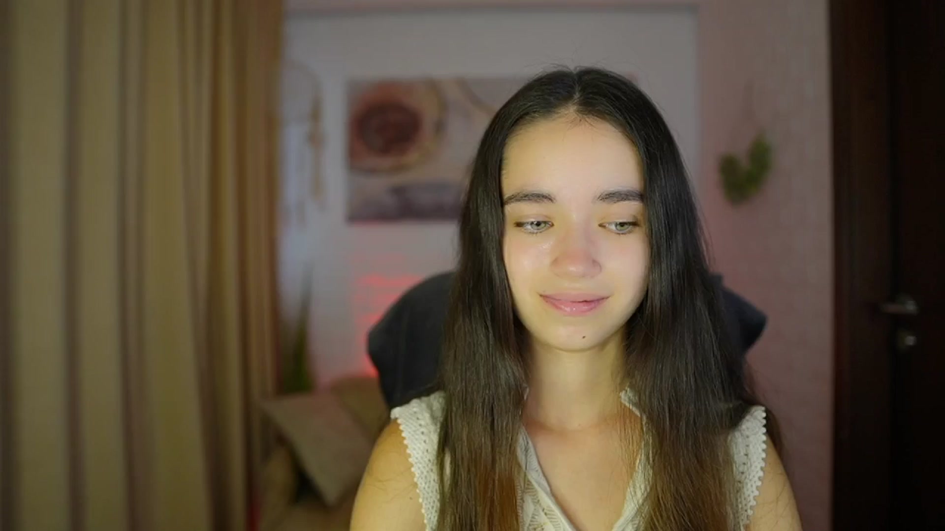 Gallery image thumbnail from Gia_Paige18's myfreecams stream on, 09/04/2024, 11:32 image 2 of 20