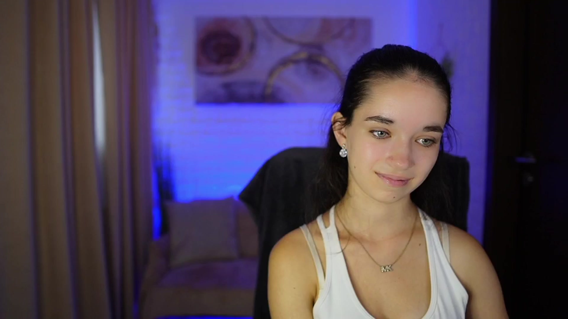 Gallery image thumbnail from Gia_Paige18's myfreecams stream on, 09/17/2024, 13:08 image 15 of 20