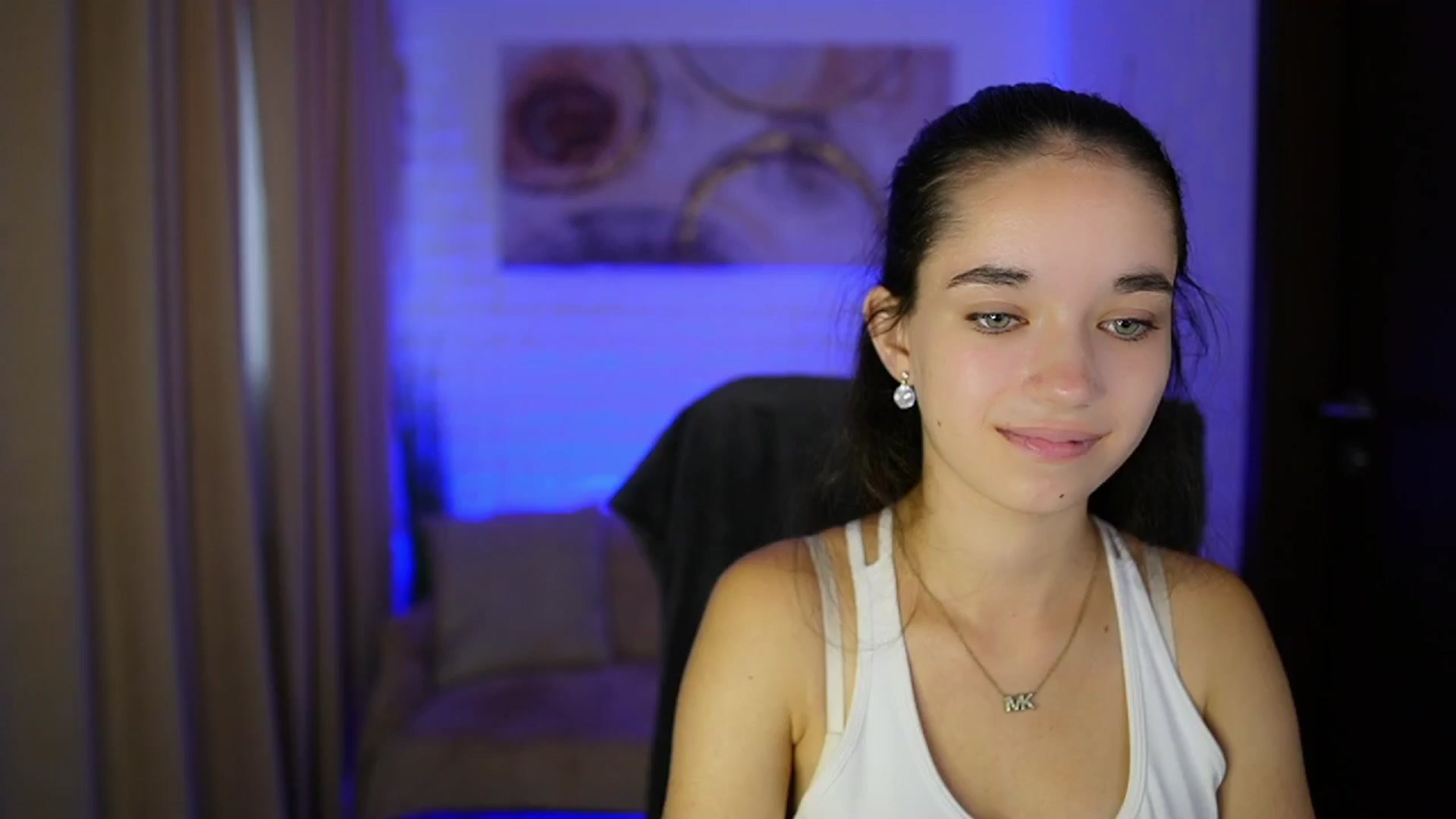 Gallery image thumbnail from Gia_Paige18's myfreecams stream on, 09/17/2024, 13:08 image 13 of 20