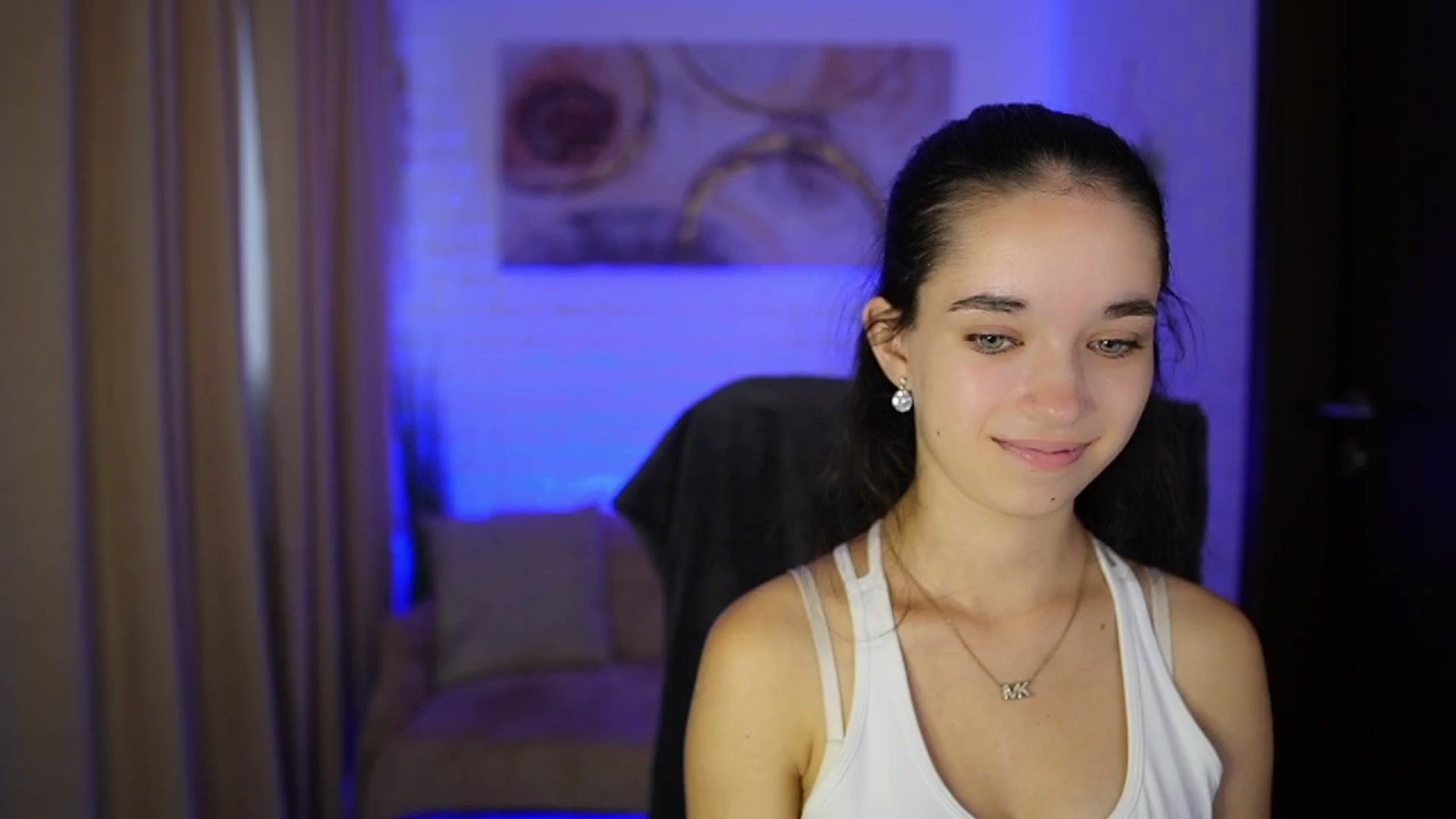 Gallery image thumbnail from Gia_Paige18's myfreecams stream on, 09/17/2024, 13:08 image 10 of 20
