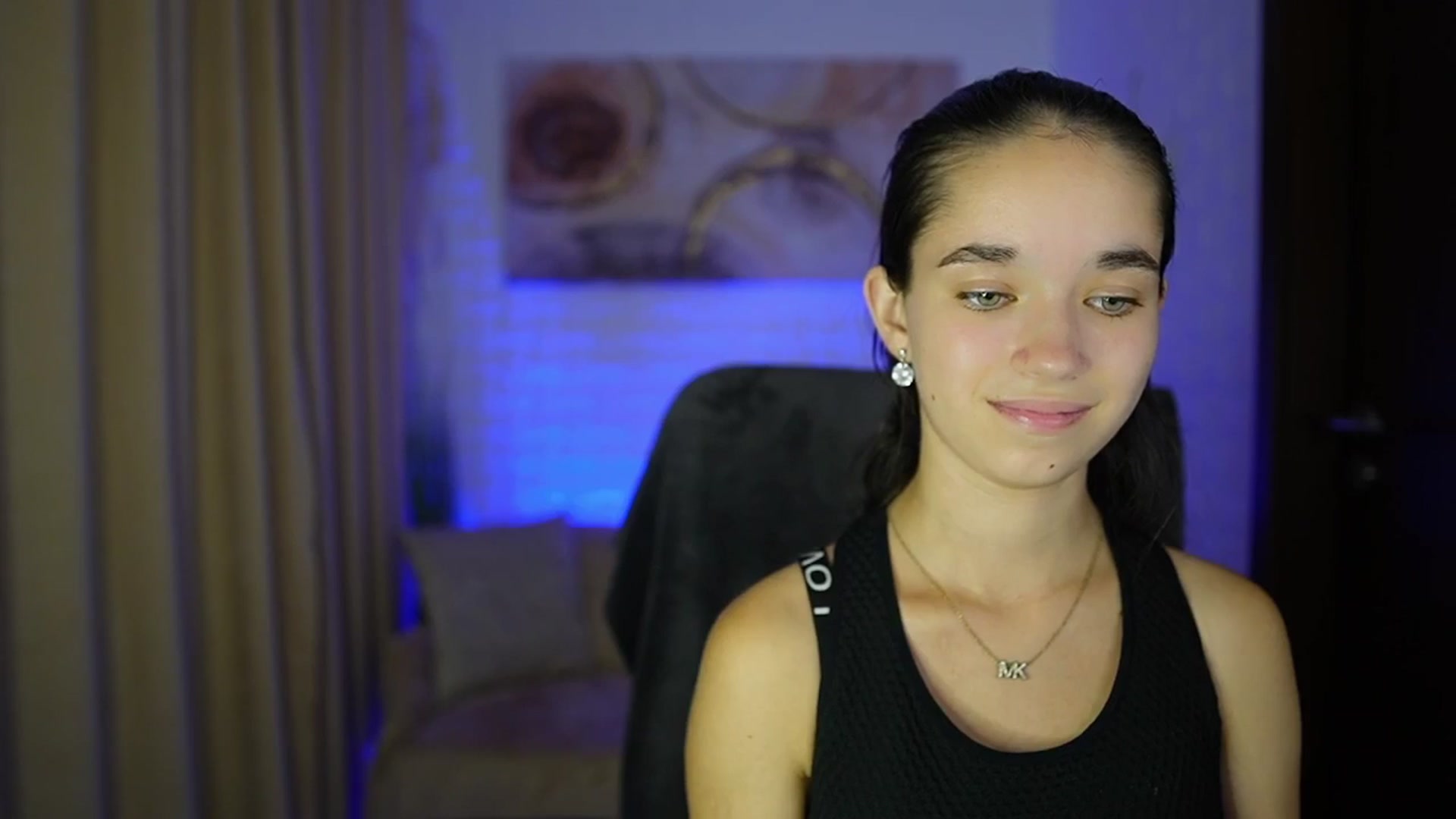 Gallery image thumbnail from Gia_Paige18's myfreecams stream on, 09/22/2024, 18:03 image 8 of 20