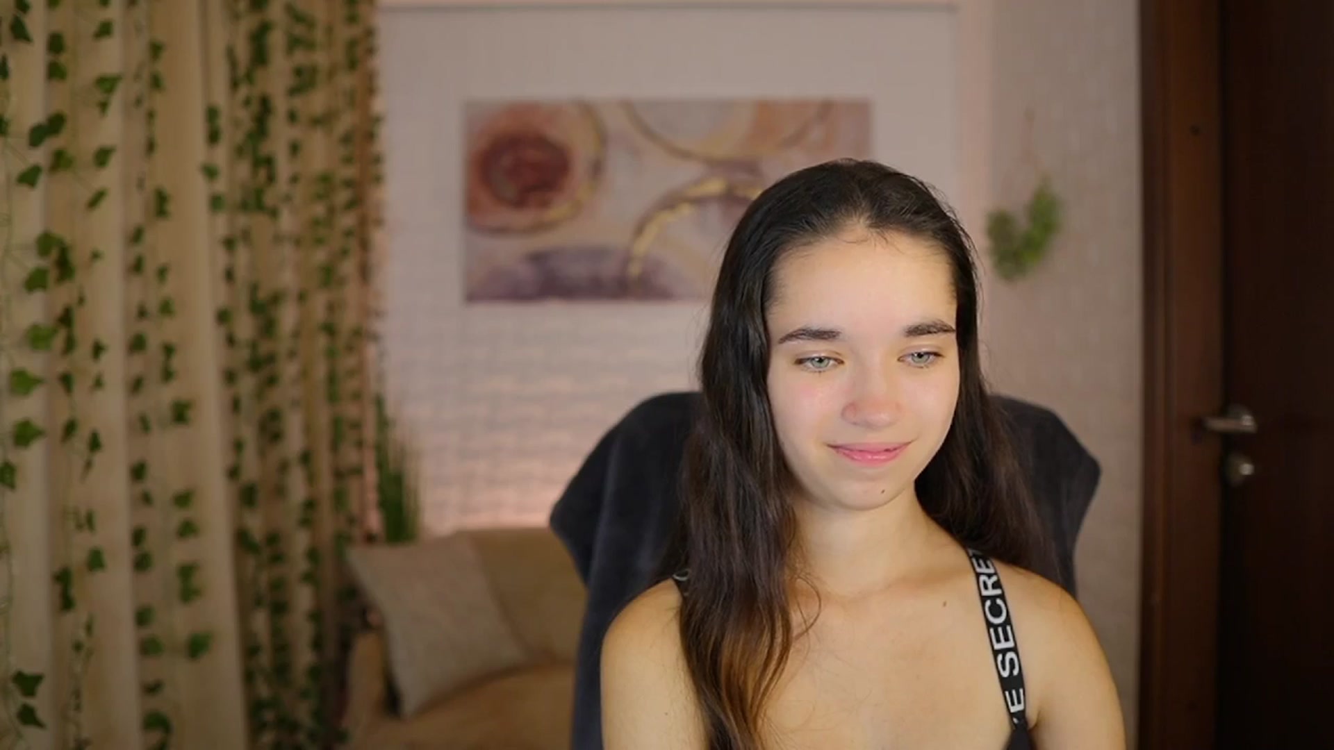 Gallery image thumbnail from Gia_Paige18's myfreecams stream on, 10/04/2024, 14:52 image 18 of 20