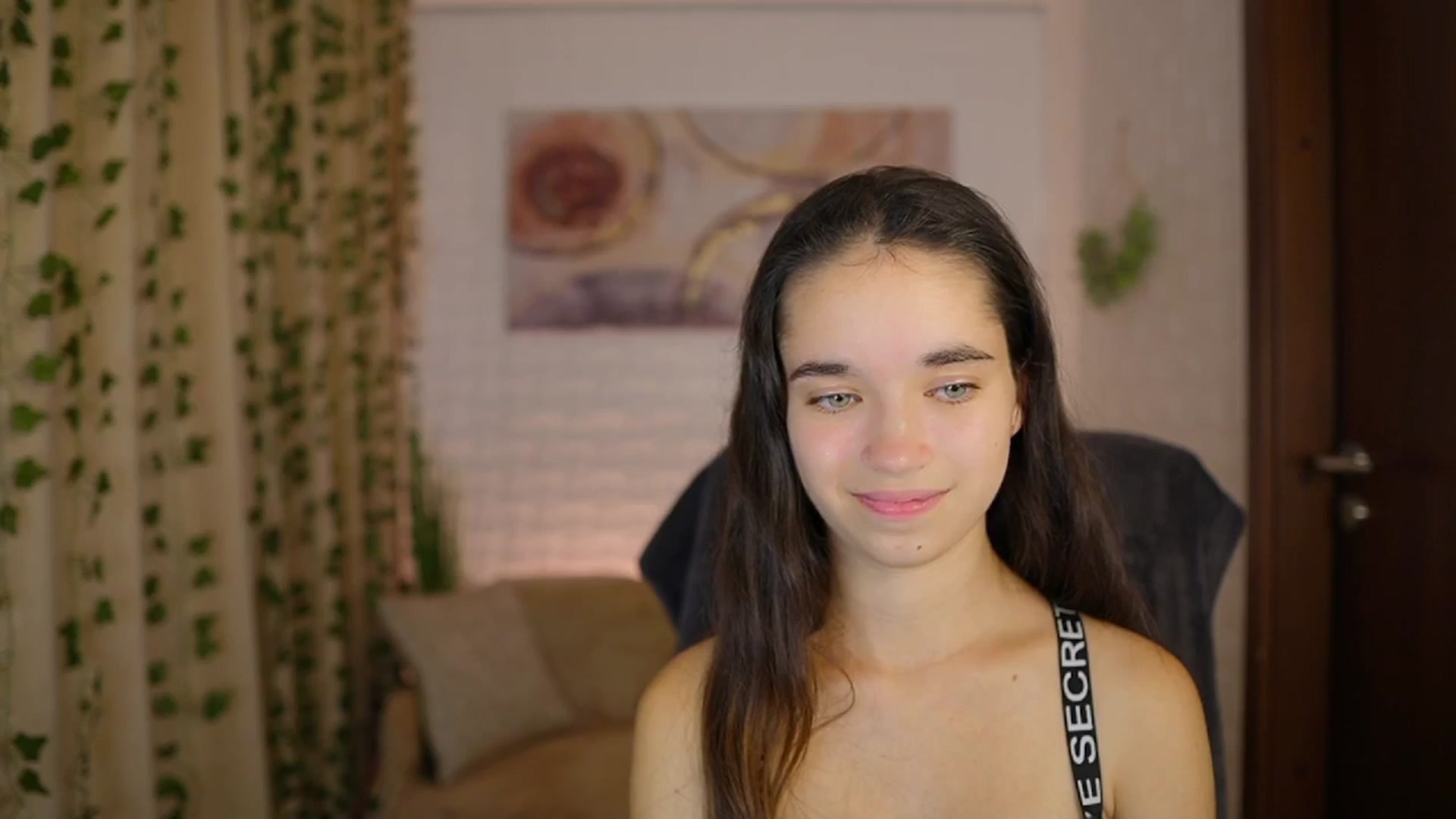 Gallery image thumbnail from Gia_Paige18's myfreecams stream on, 10/04/2024, 14:52 image 16 of 20