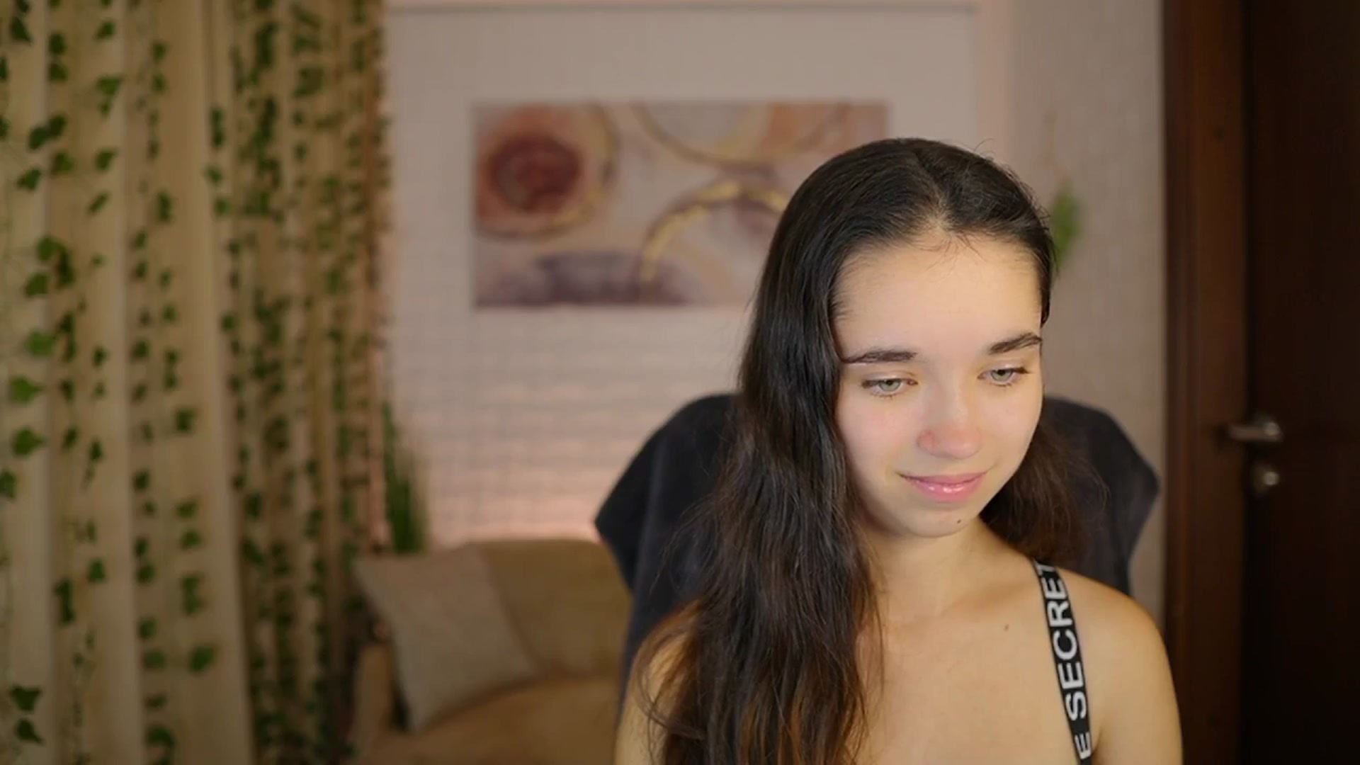 Gallery image thumbnail from Gia_Paige18's myfreecams stream on, 10/04/2024, 15:57 image 17 of 20