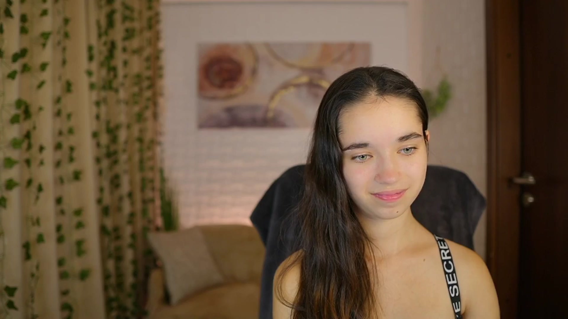 Gallery image thumbnail from Gia_Paige18's myfreecams stream on, 10/04/2024, 15:57 image 19 of 20