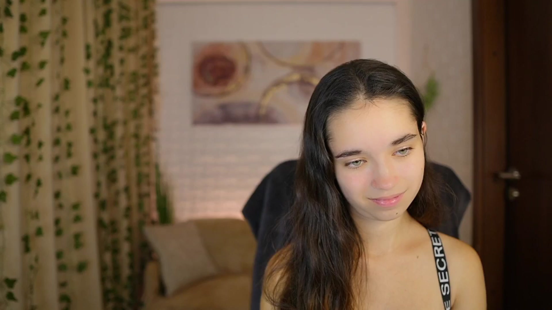Gallery image thumbnail from Gia_Paige18's myfreecams stream on, 10/04/2024, 15:57 image 16 of 20