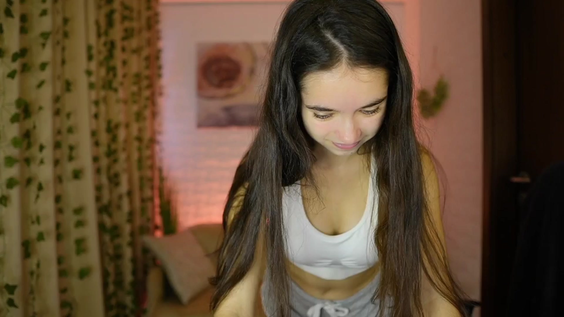 Gallery image thumbnail from Gia_Paige18's myfreecams stream on, 10/06/2024, 09:09 image 10 of 20