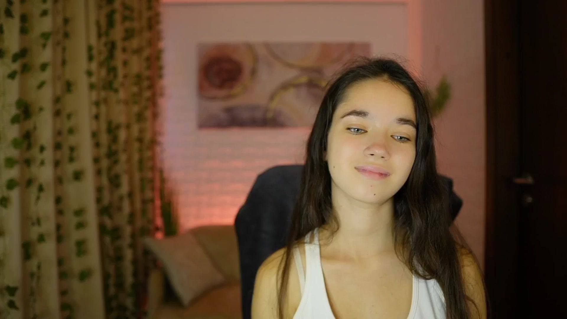 Gallery image thumbnail from Gia_Paige18's myfreecams stream on, 10/06/2024, 09:51 image 8 of 20