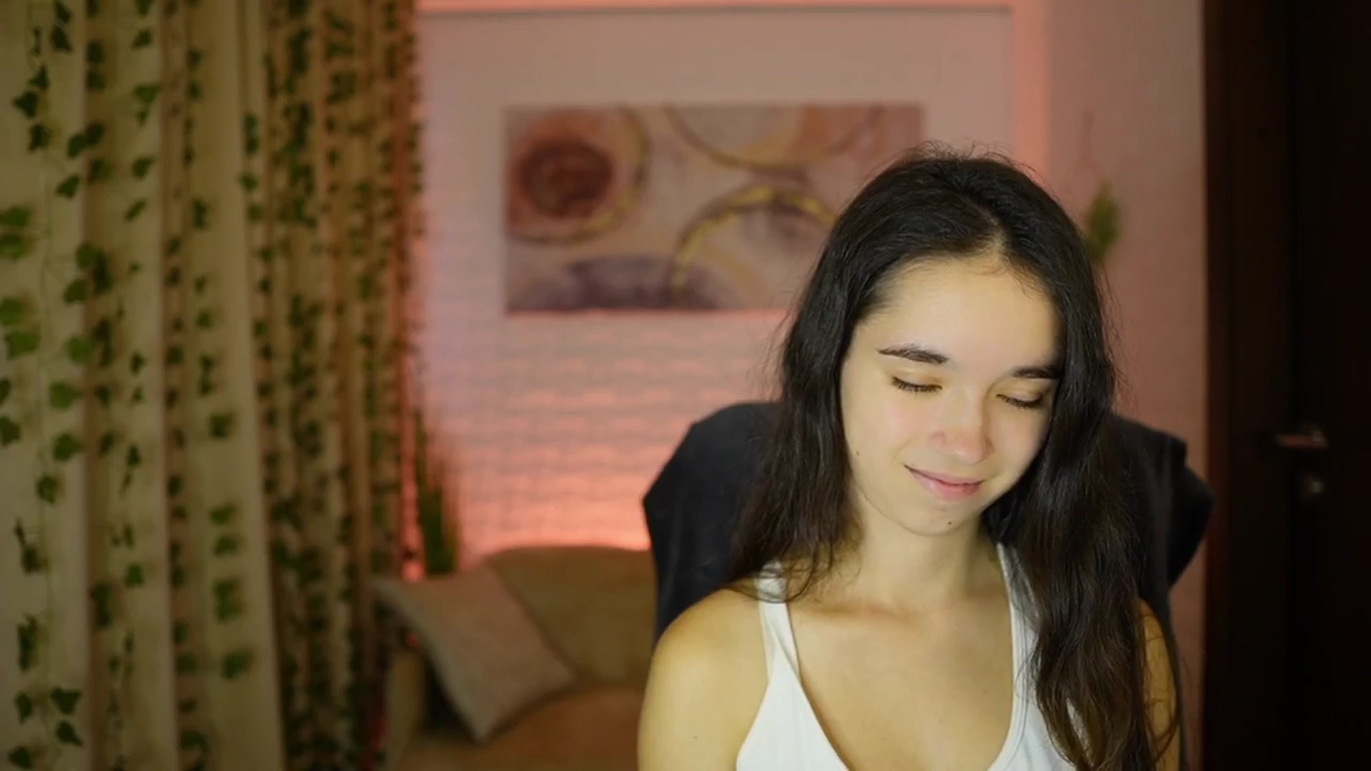 Gallery image thumbnail from Gia_Paige18's myfreecams stream on, 10/06/2024, 12:01 image 16 of 20