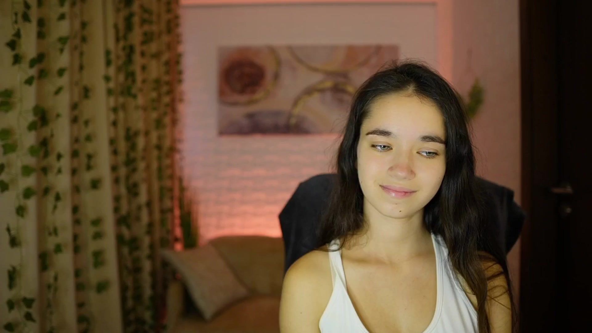 Gallery image thumbnail from Gia_Paige18's myfreecams stream on, 10/06/2024, 12:01 image 1 of 20