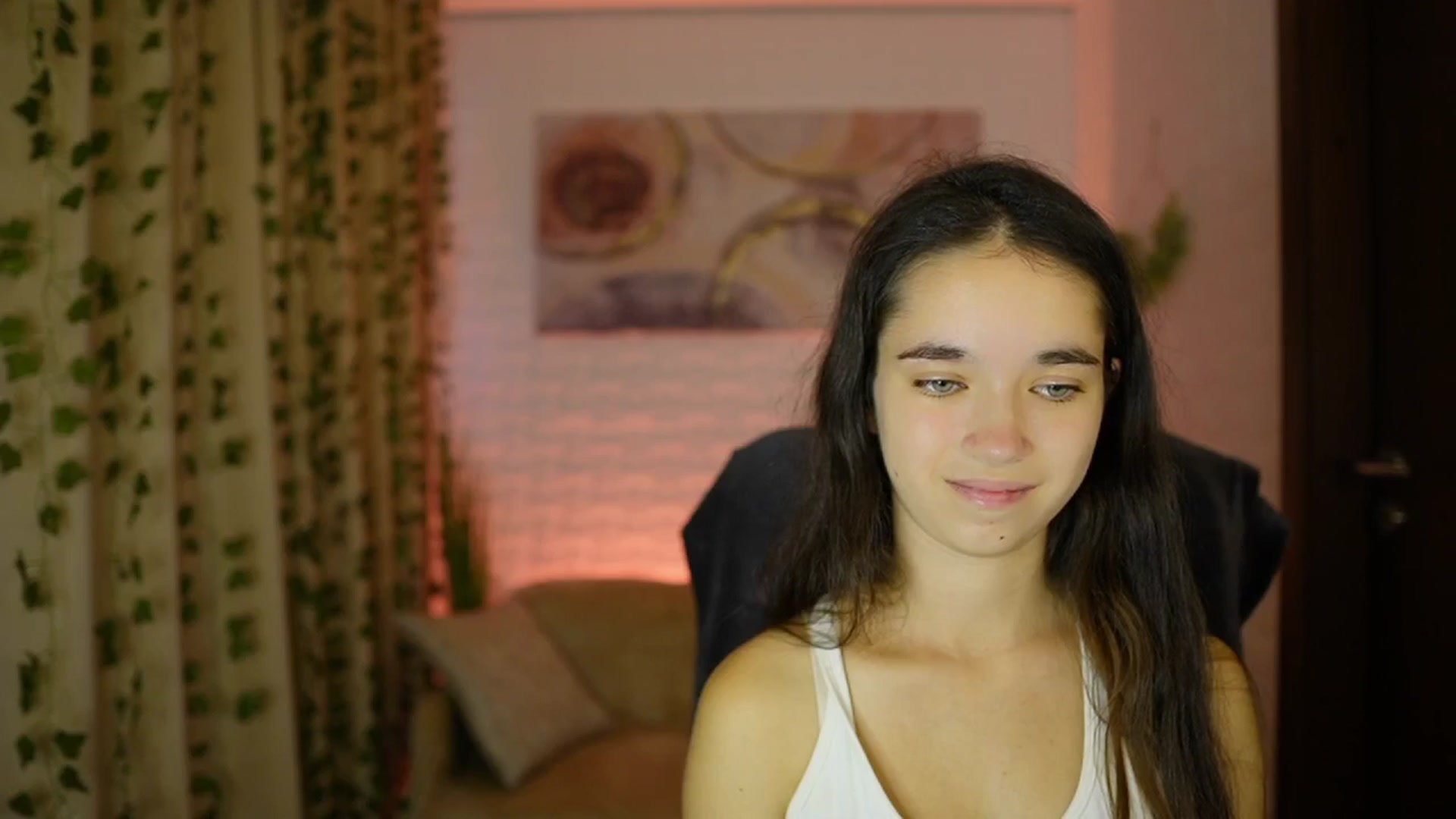 Gallery image thumbnail from Gia_Paige18's myfreecams stream on, 10/06/2024, 12:01 image 19 of 20
