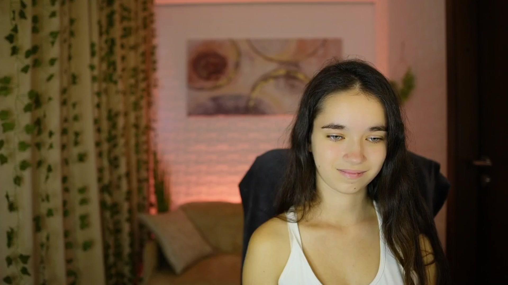 Gallery image thumbnail from Gia_Paige18's myfreecams stream on, 10/06/2024, 12:01 image 7 of 20