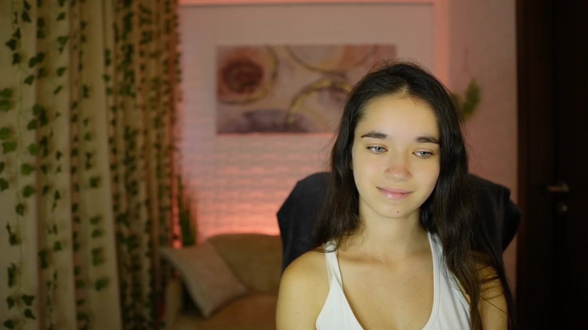 Gallery image thumbnail from Gia_Paige18's myfreecams stream on, 10/06/2024, 12:01 image 4 of 20