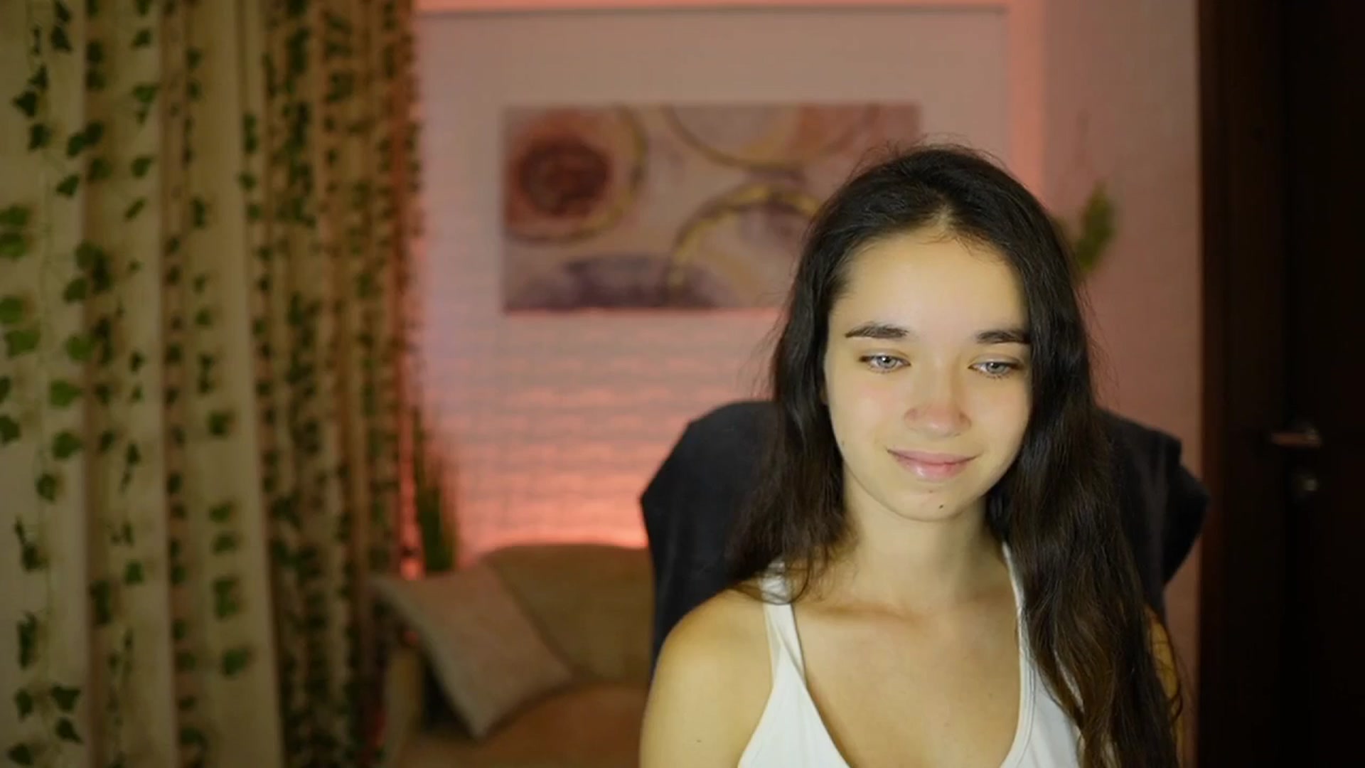 Gallery image thumbnail from Gia_Paige18's myfreecams stream on, 10/06/2024, 12:01 image 9 of 20