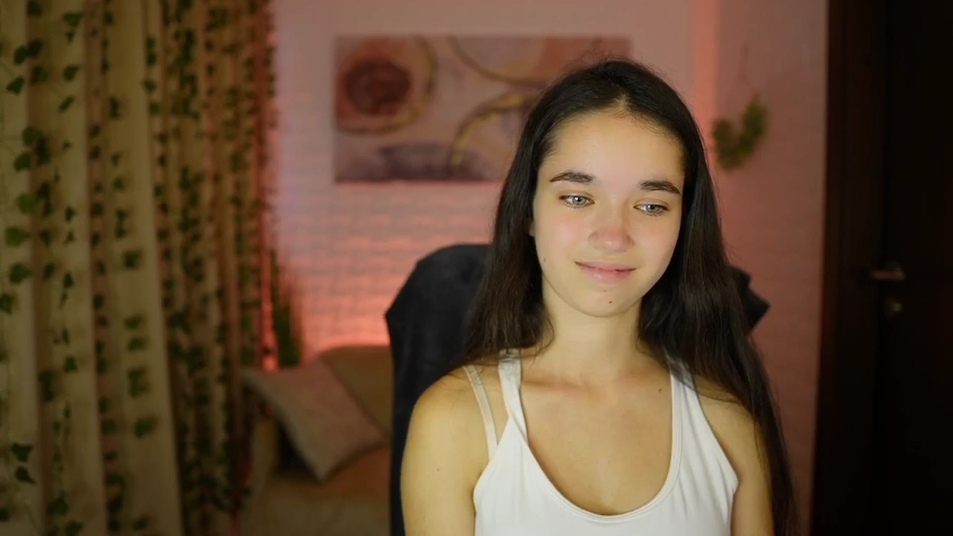 Gallery image thumbnail from Gia_Paige18's myfreecams stream on, 10/06/2024, 14:04 image 9 of 20