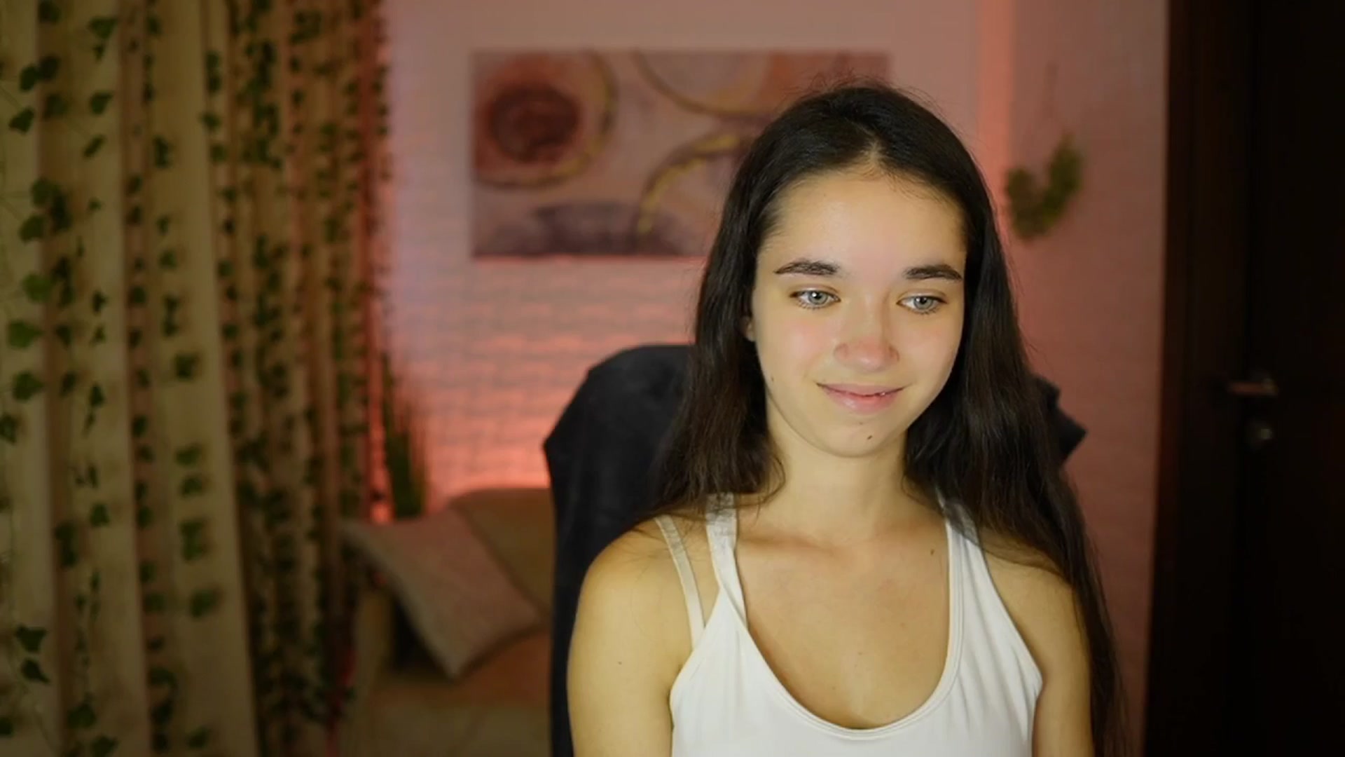 Gallery image thumbnail from Gia_Paige18's myfreecams stream on, 10/06/2024, 14:04 image 6 of 20