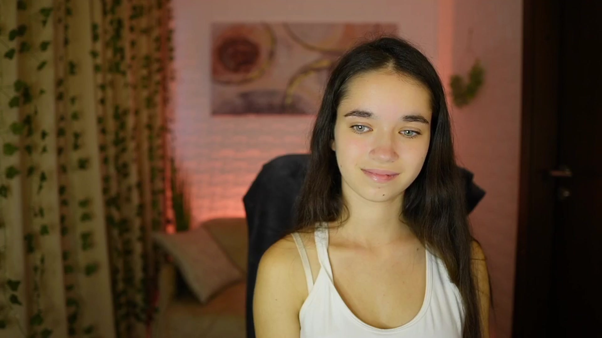 Gallery image thumbnail from Gia_Paige18's myfreecams stream on, 10/06/2024, 14:04 image 17 of 20