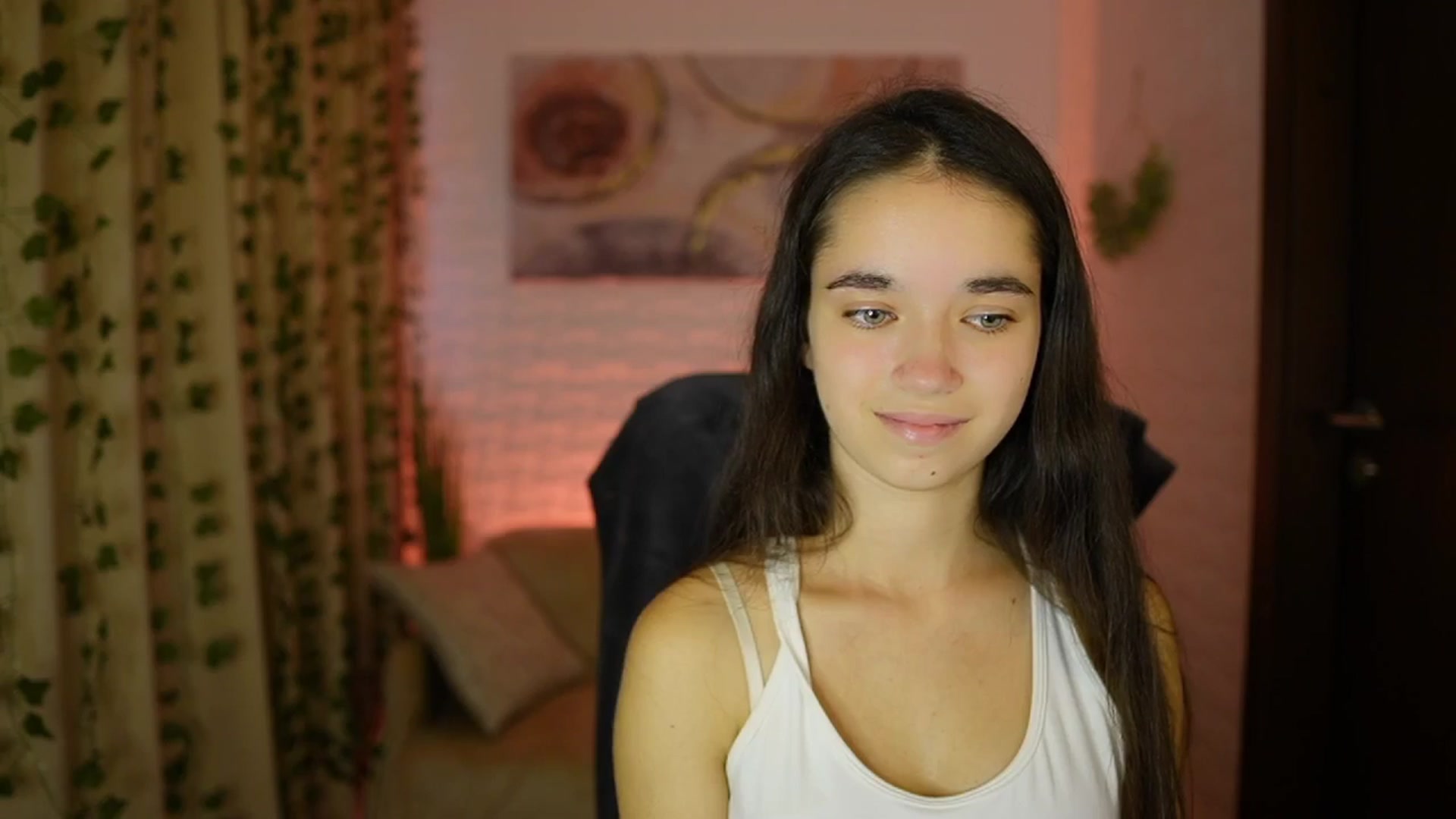 Gallery image thumbnail from Gia_Paige18's myfreecams stream on, 10/06/2024, 14:04 image 15 of 20