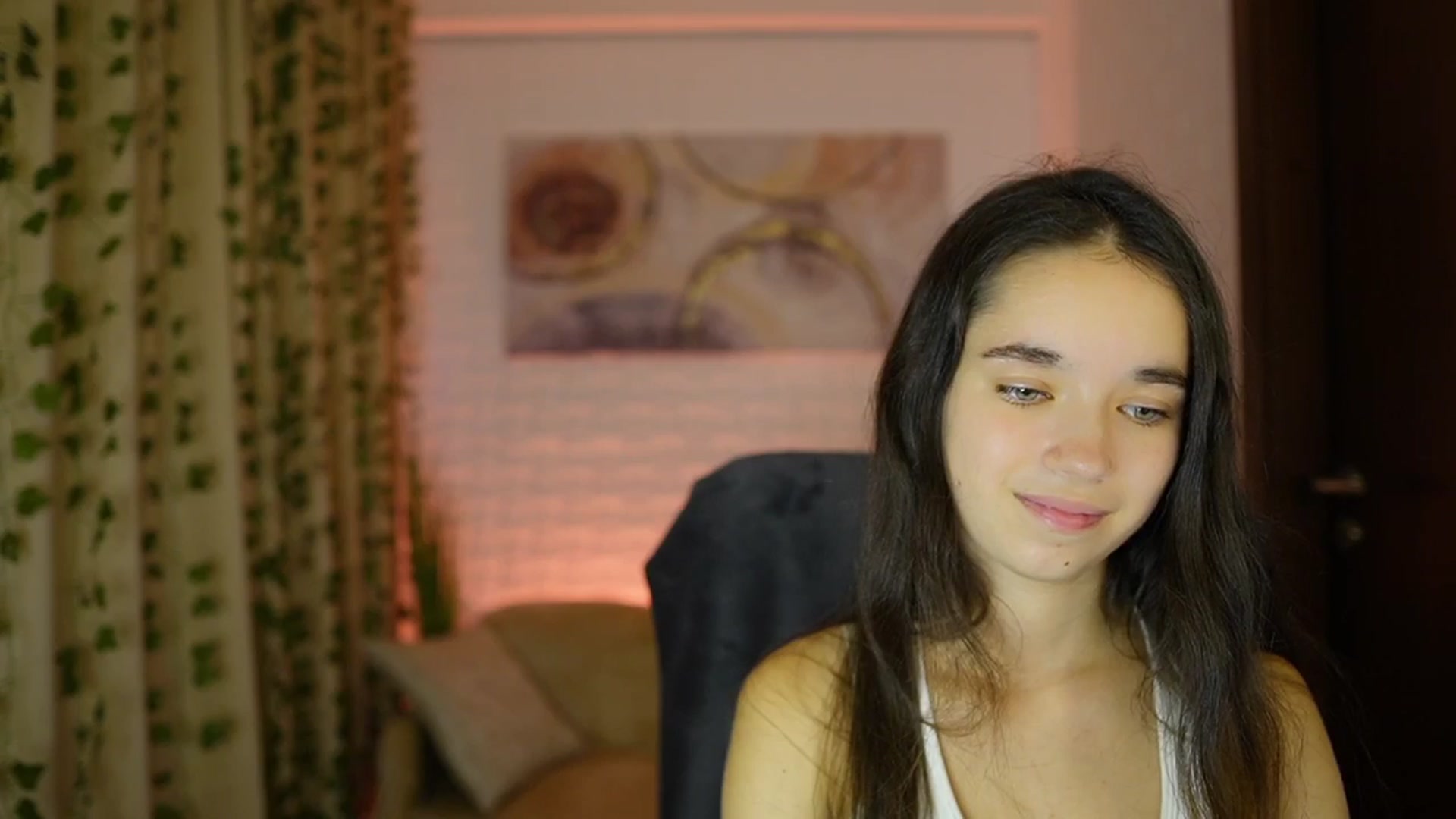 Gallery image thumbnail from Gia_Paige18's myfreecams stream on, 10/06/2024, 15:25 image 9 of 20