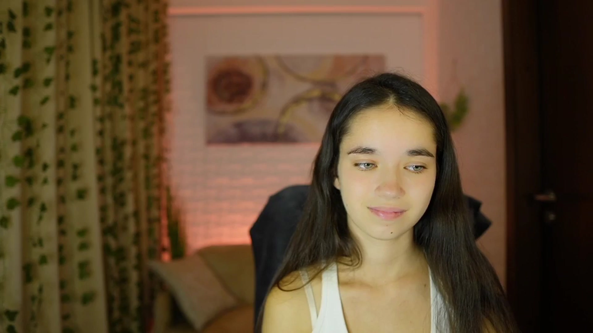 Gallery image thumbnail from Gia_Paige18's myfreecams stream on, 10/06/2024, 16:05 image 3 of 20