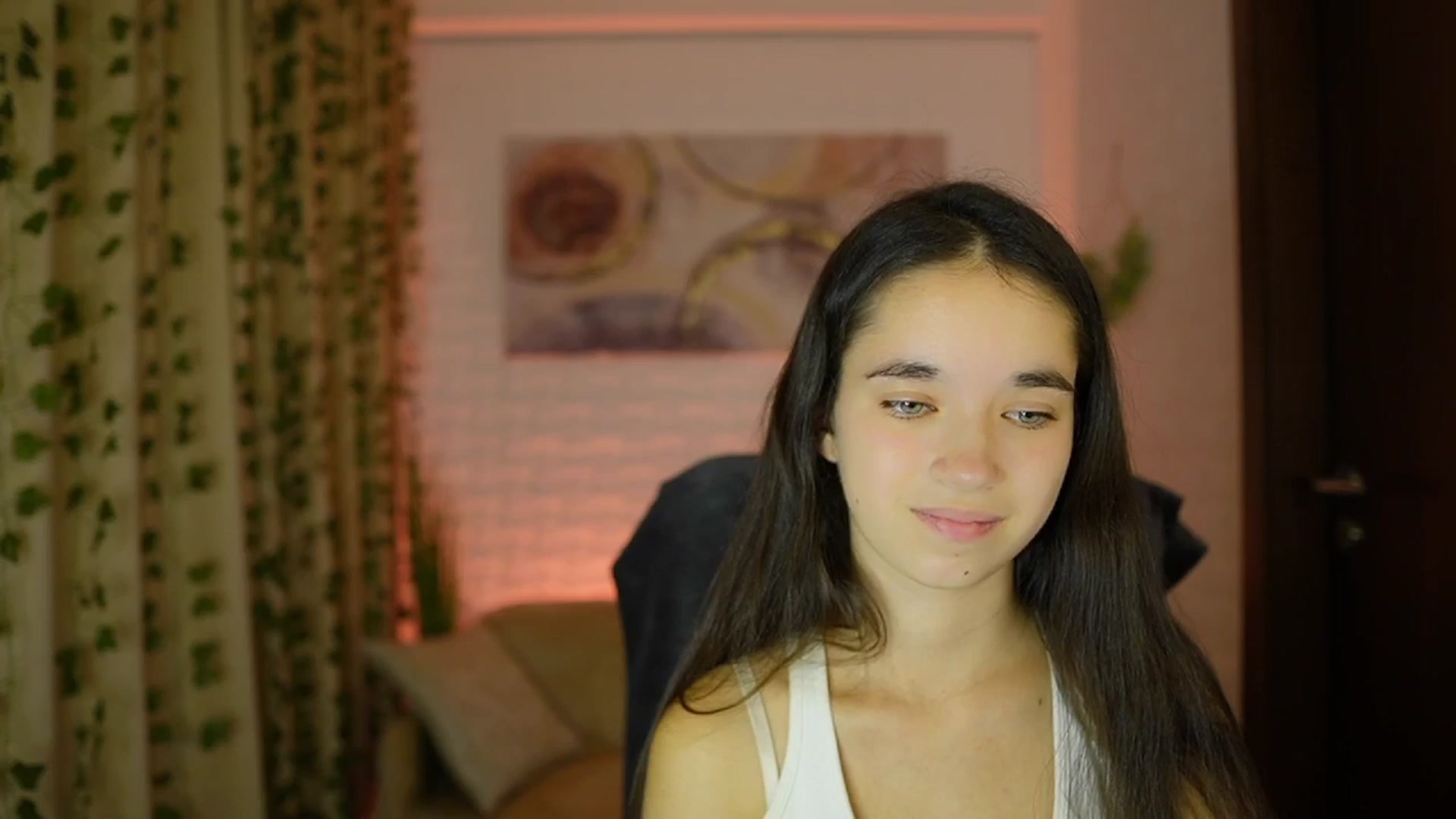 Gallery image thumbnail from Gia_Paige18's myfreecams stream on, 10/06/2024, 16:05 image 4 of 20