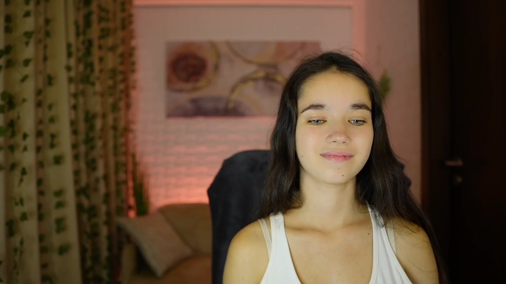Gallery image thumbnail from Gia_Paige18's myfreecams stream on, 10/06/2024, 16:43 image 10 of 20