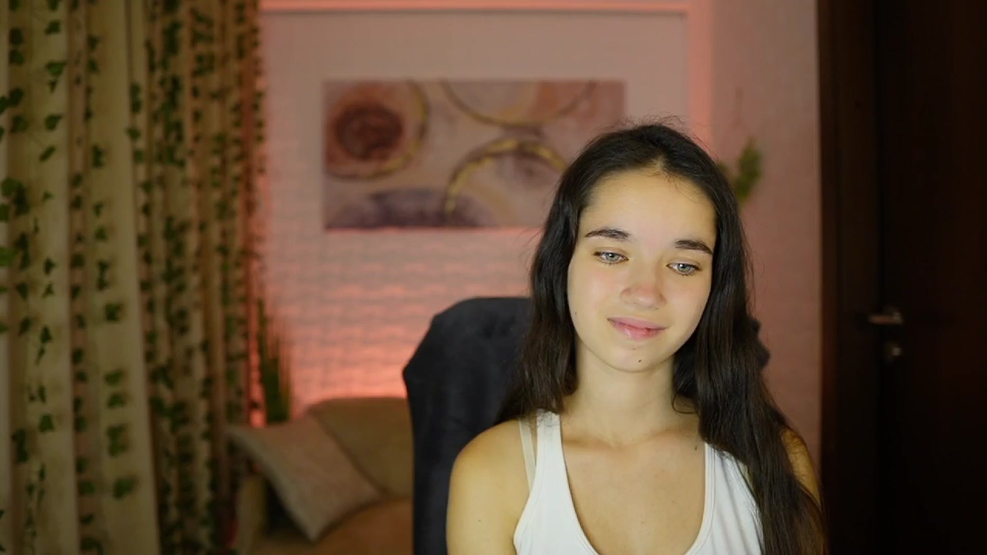 Gallery image thumbnail from Gia_Paige18's myfreecams stream on, 10/06/2024, 17:43 image 9 of 20