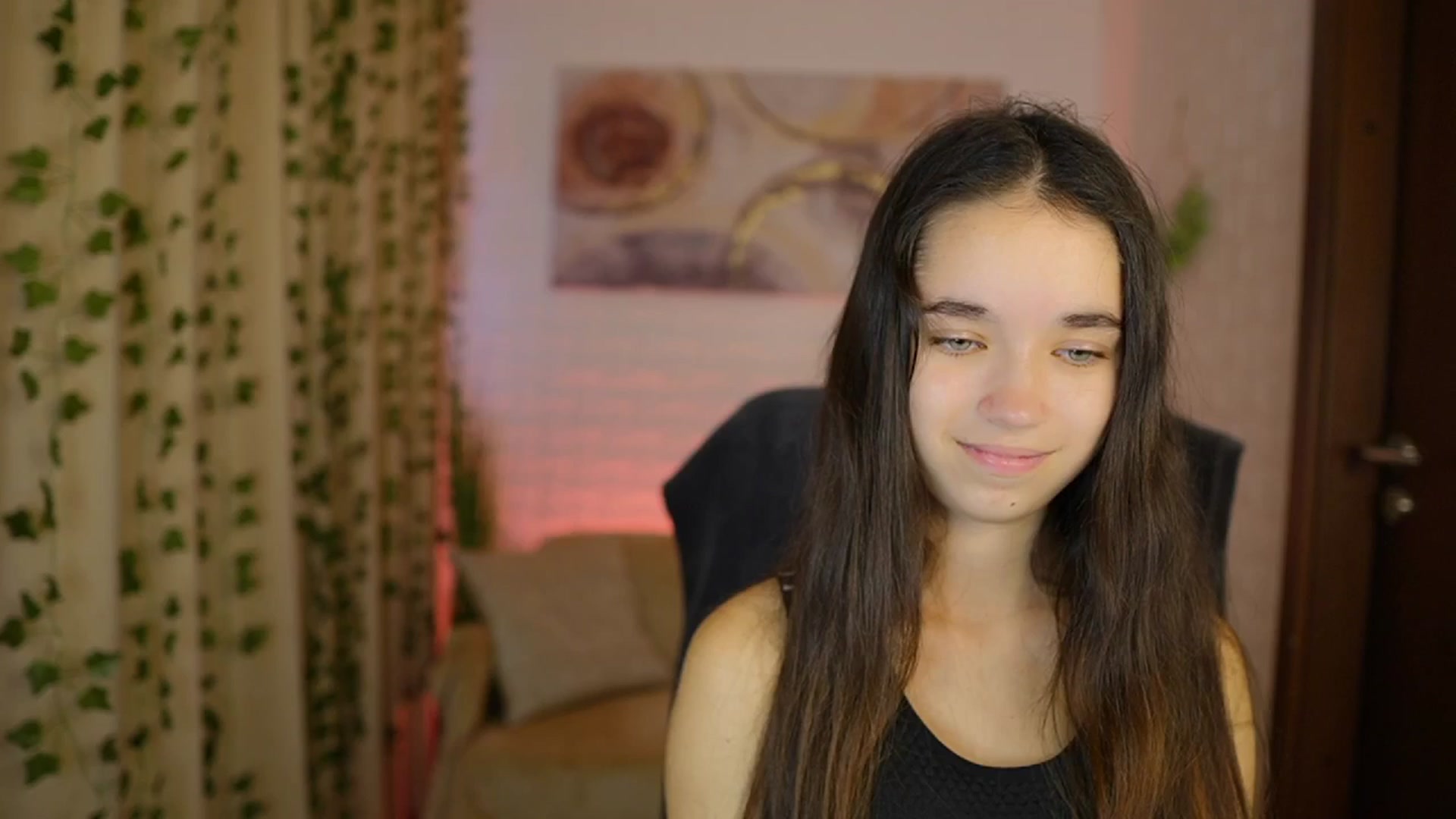 Gallery image thumbnail from Gia_Paige18's myfreecams stream on, 10/08/2024, 09:36 image 10 of 20