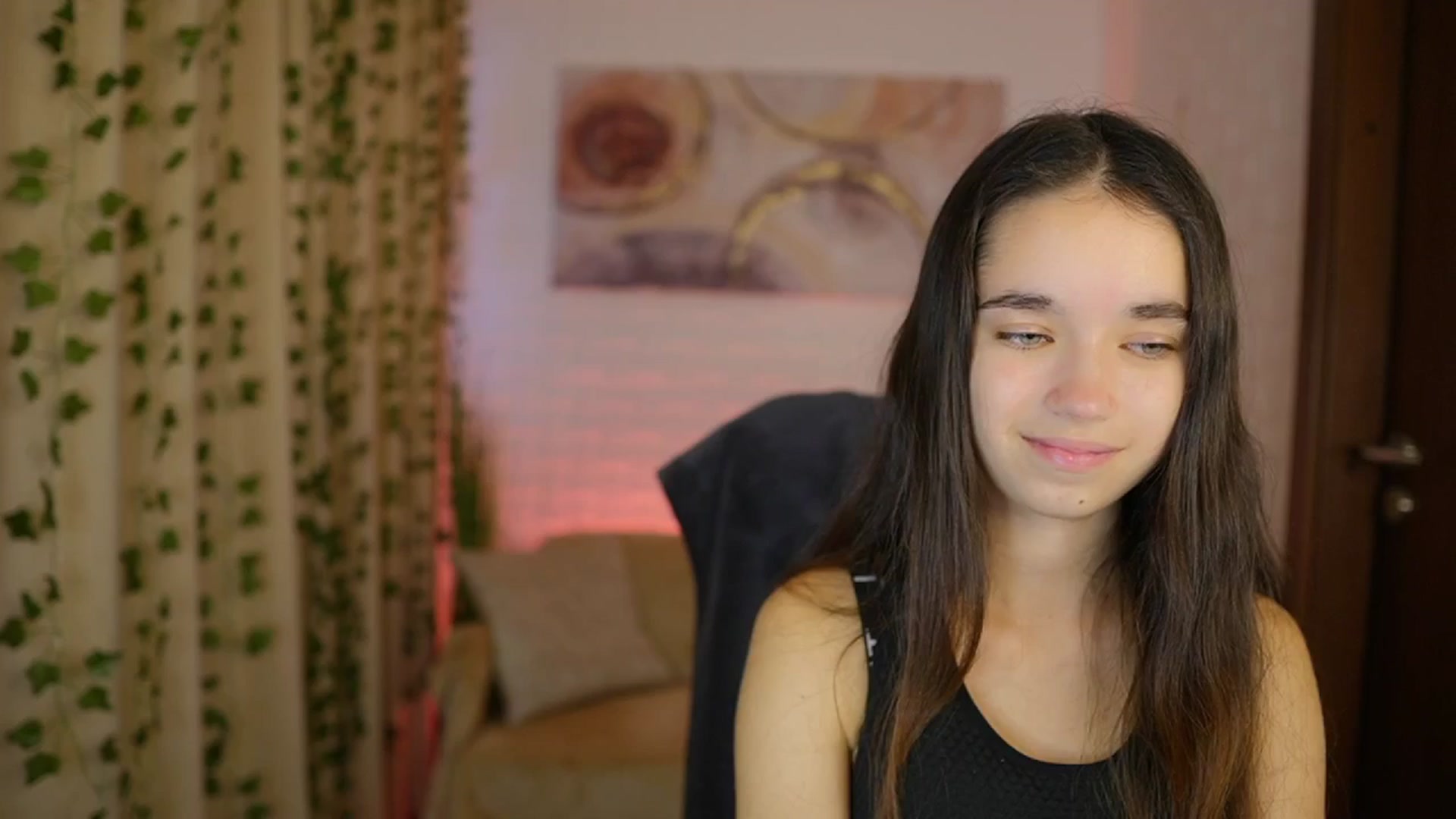 Gallery image thumbnail from Gia_Paige18's myfreecams stream on, 10/08/2024, 12:30 image 5 of 20