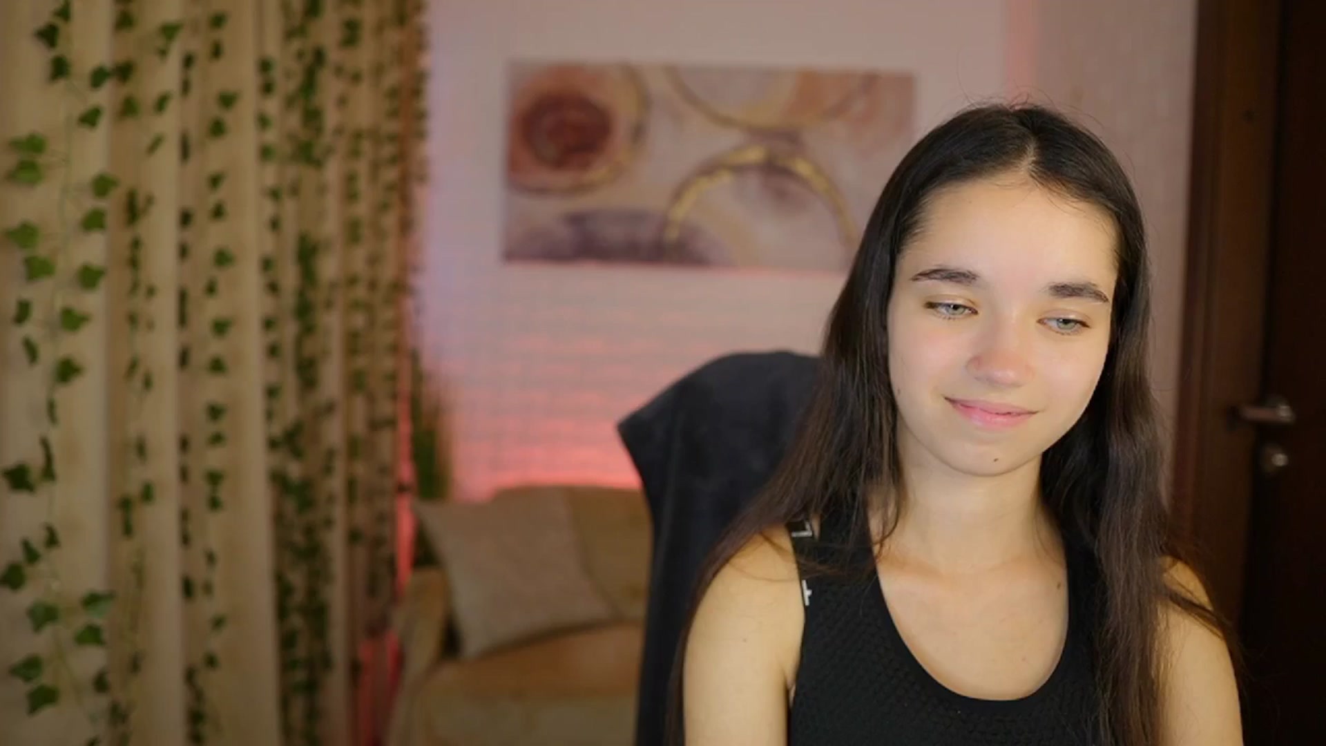 Gallery image thumbnail from Gia_Paige18's myfreecams stream on, 10/08/2024, 12:30 image 19 of 20
