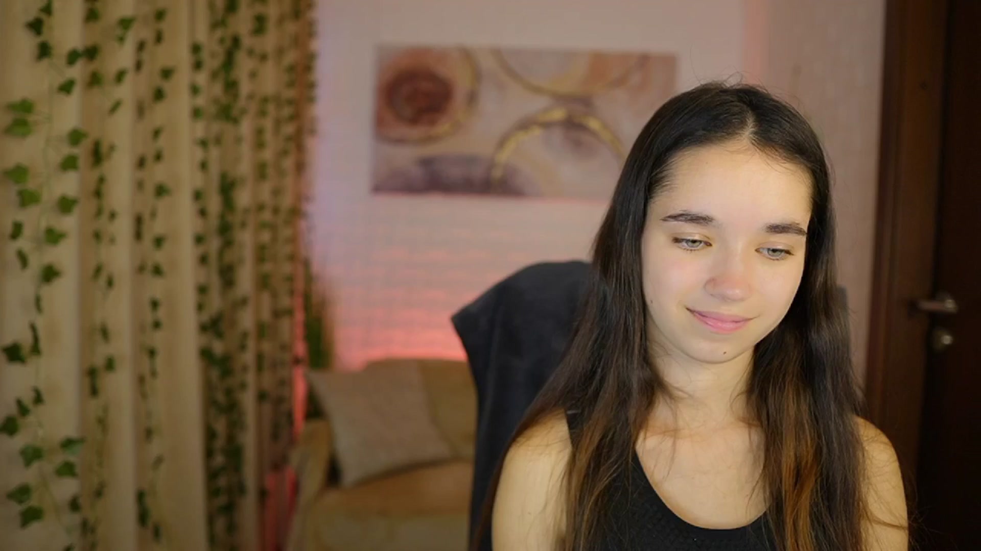Gallery image thumbnail from Gia_Paige18's myfreecams stream on, 10/08/2024, 12:30 image 16 of 20