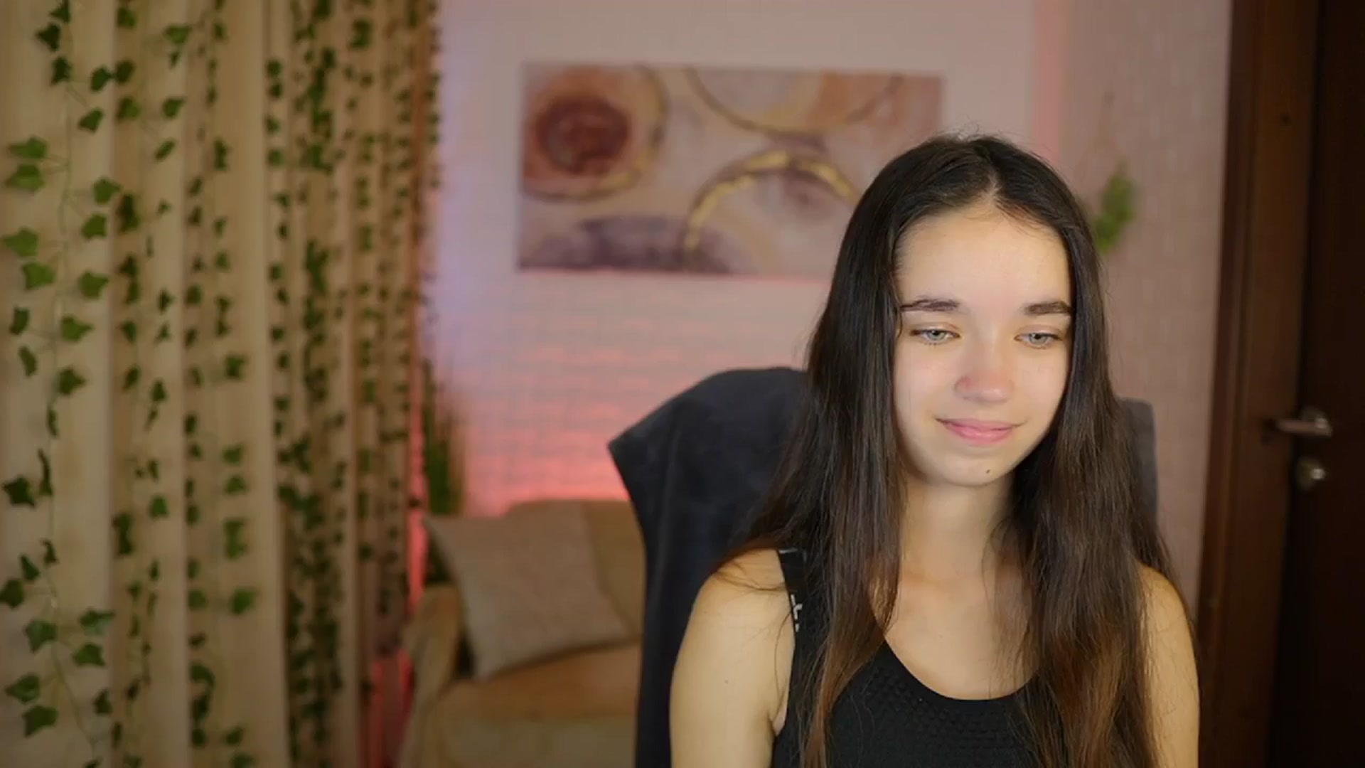 Gallery image thumbnail from Gia_Paige18's myfreecams stream on, 10/08/2024, 12:30 image 6 of 20