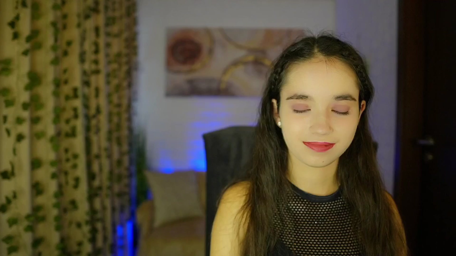 Gallery image thumbnail from Gia_Paige18's myfreecams stream on, 10/17/2024, 12:48 image 7 of 20