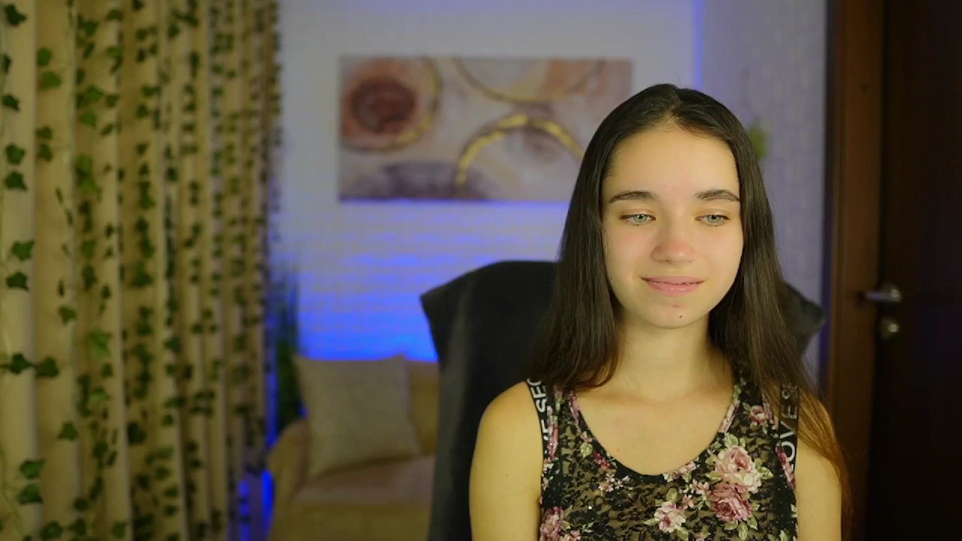 Gallery image thumbnail from Gia_Paige18's myfreecams stream on, 10/27/2024, 12:18 image 9 of 20