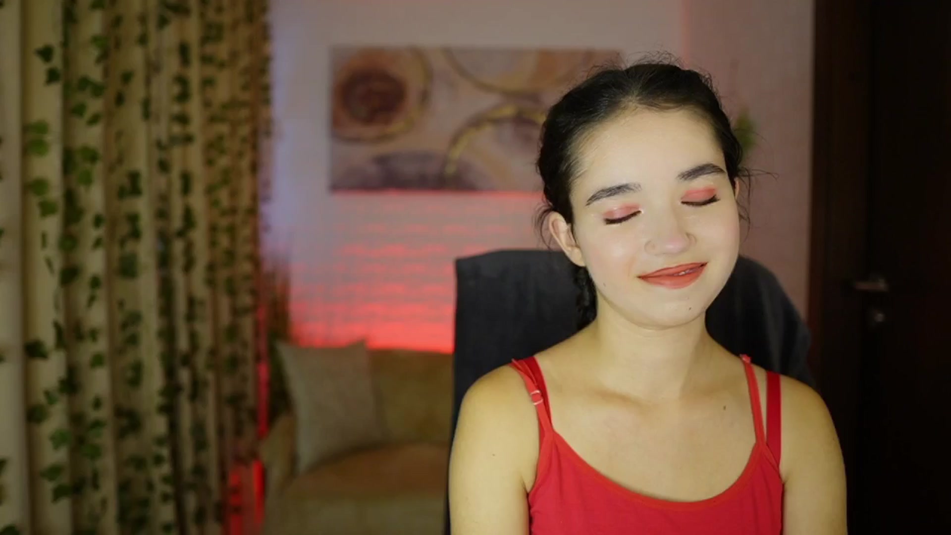 Gallery image thumbnail from Gia_Paige18's myfreecams stream on, 10/30/2024, 13:28 image 13 of 20
