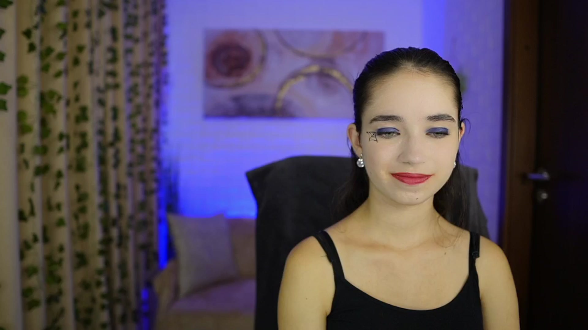 Gallery image thumbnail from Gia_Paige18's myfreecams stream on, 10/31/2024, 11:03 image 9 of 20